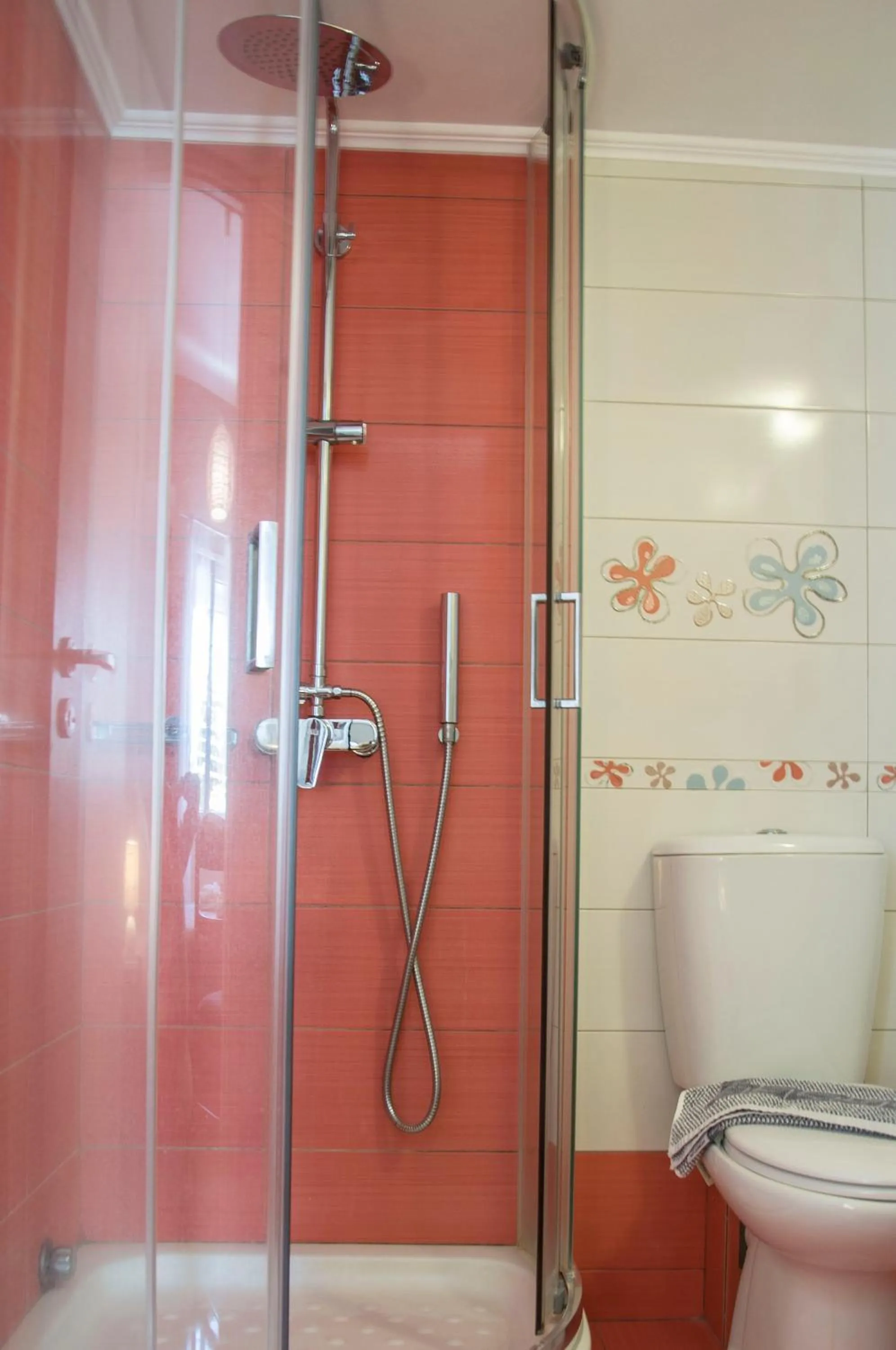 Shower in Christina Rooms