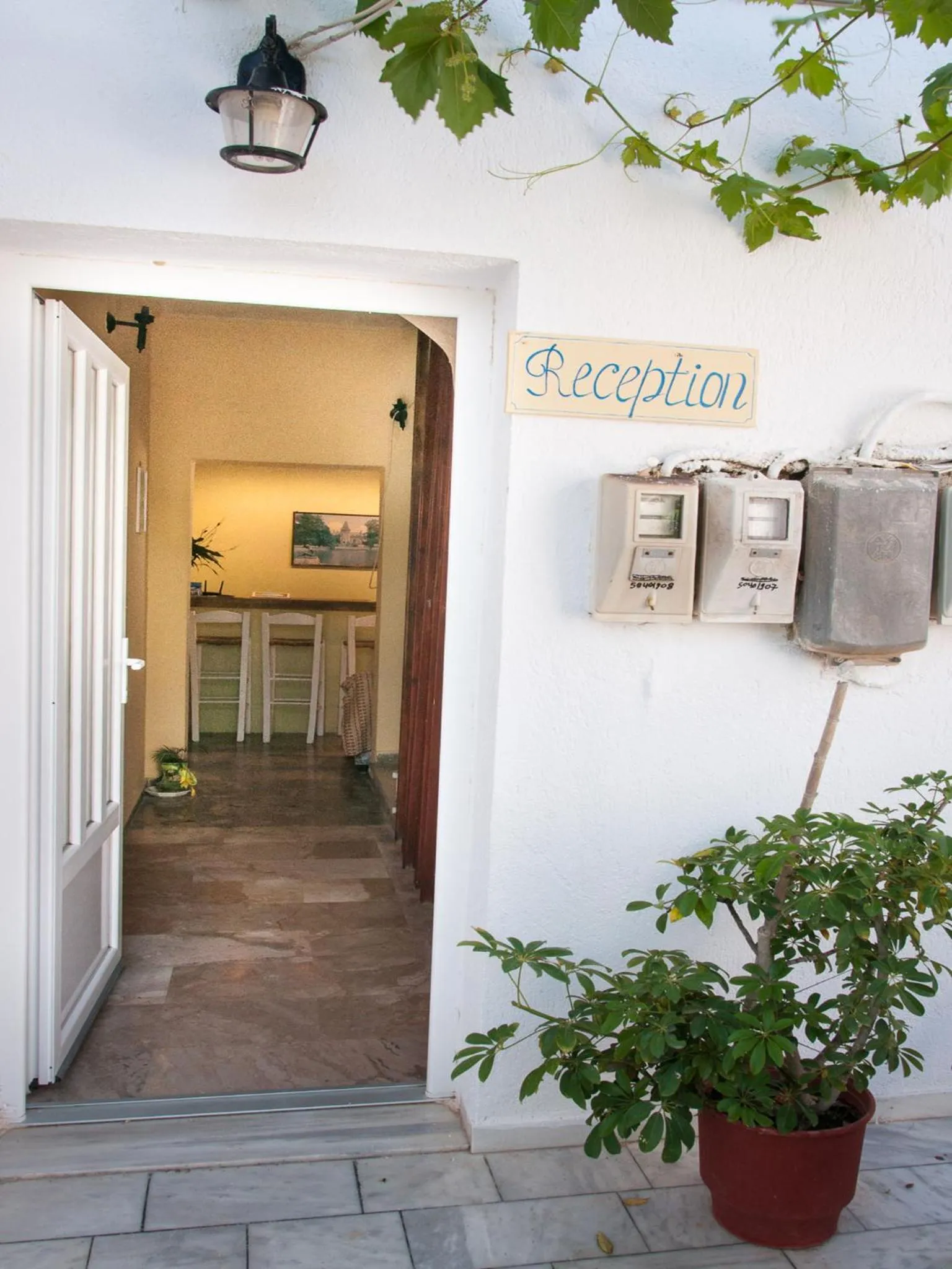 Facade/entrance in Christina Rooms