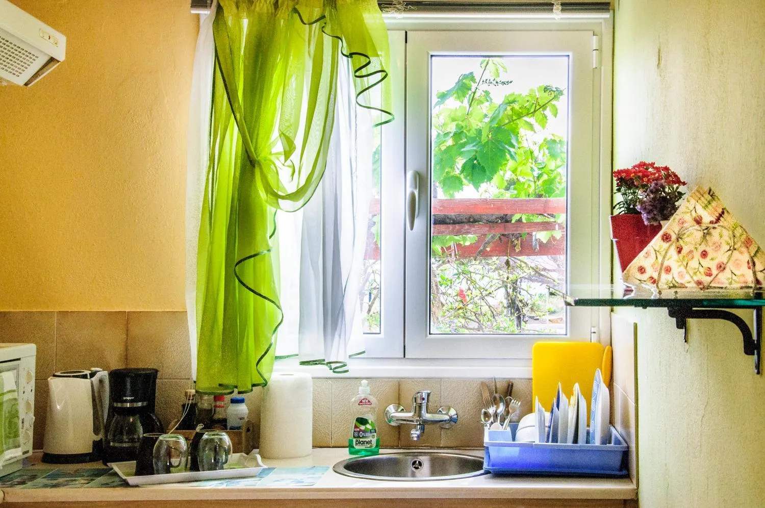 Kitchen or kitchenette in Christina Rooms
