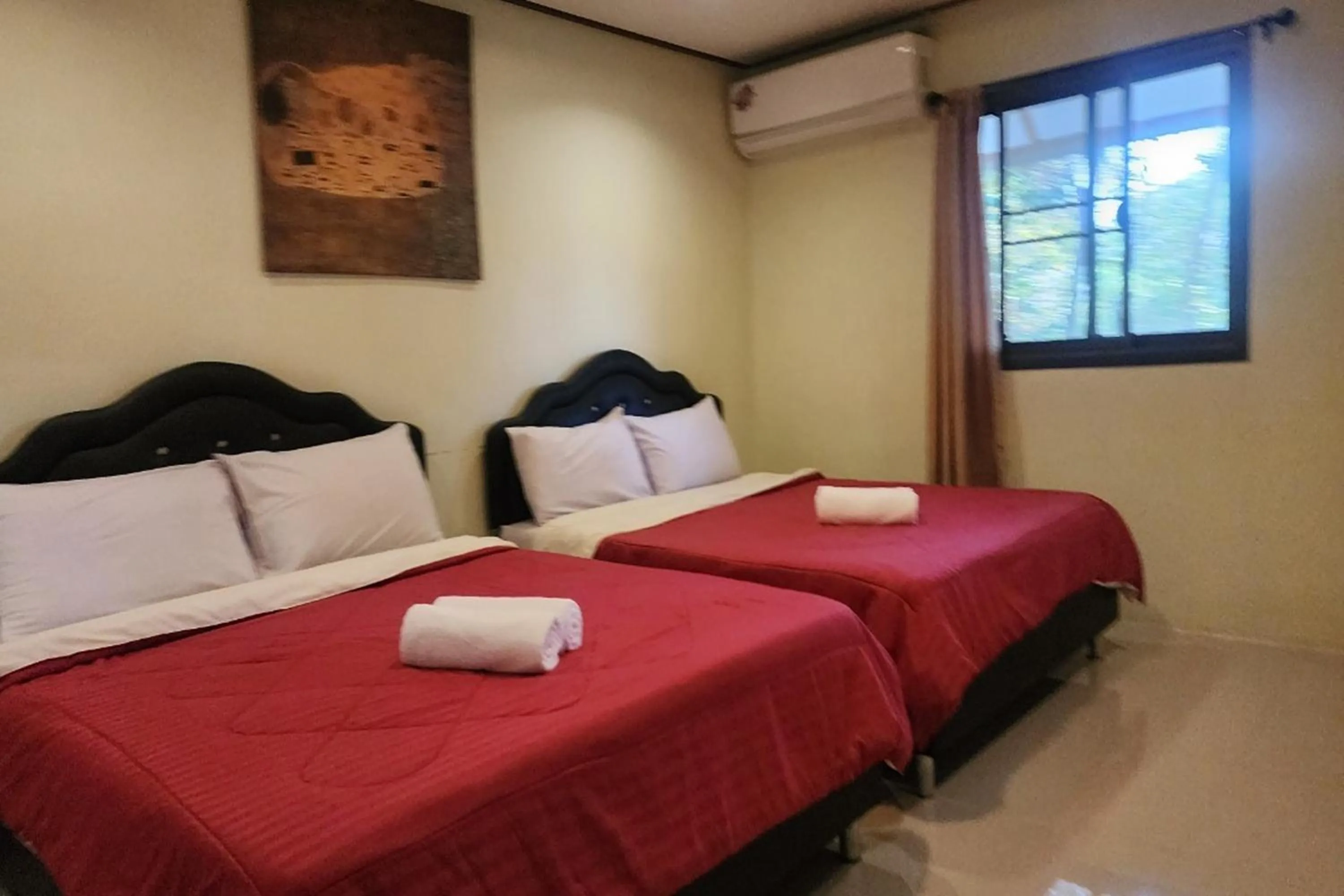 Bed in Ton Hom Pool Party