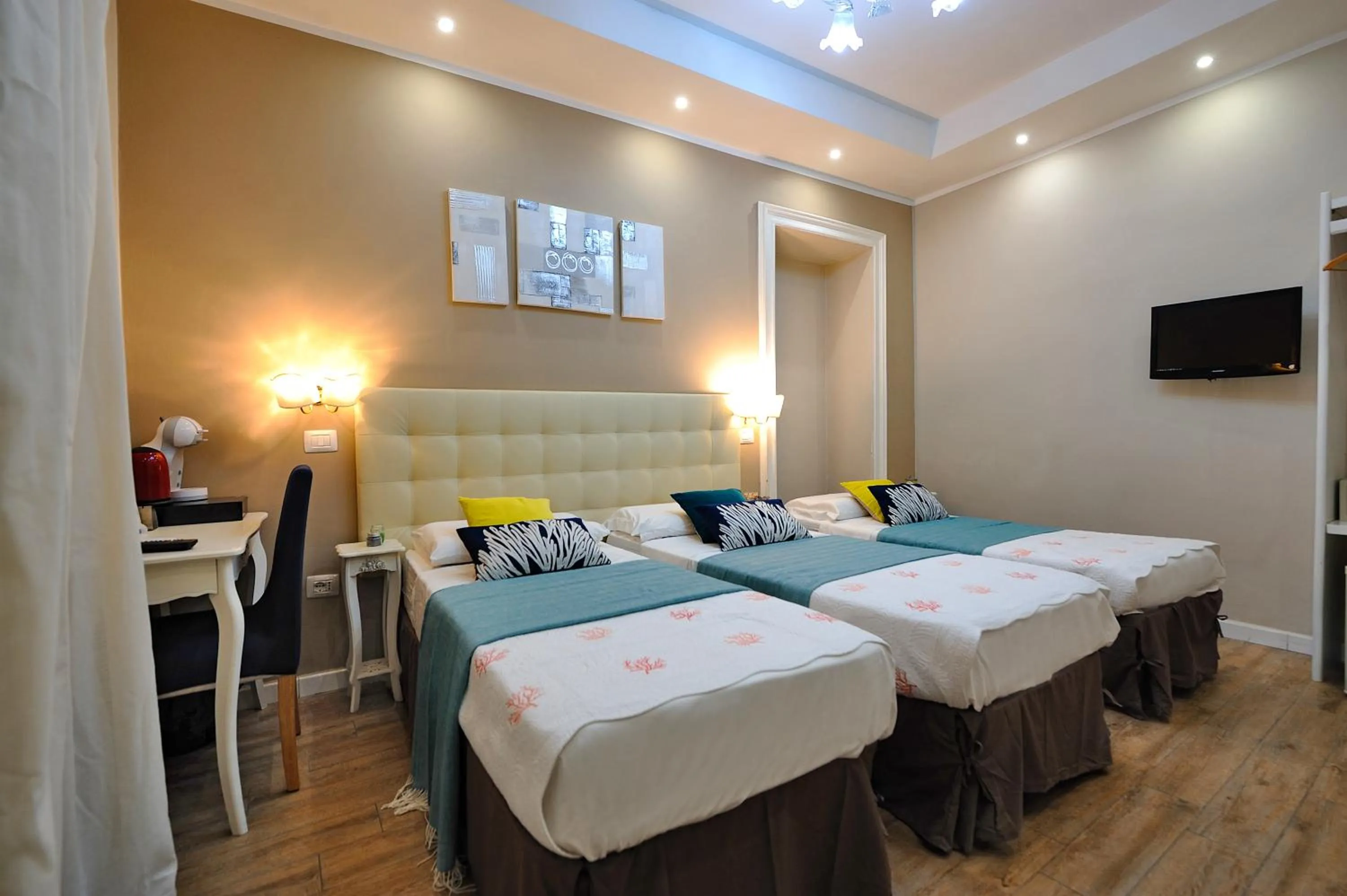 Shower, Bed in Onda Marina Rooms