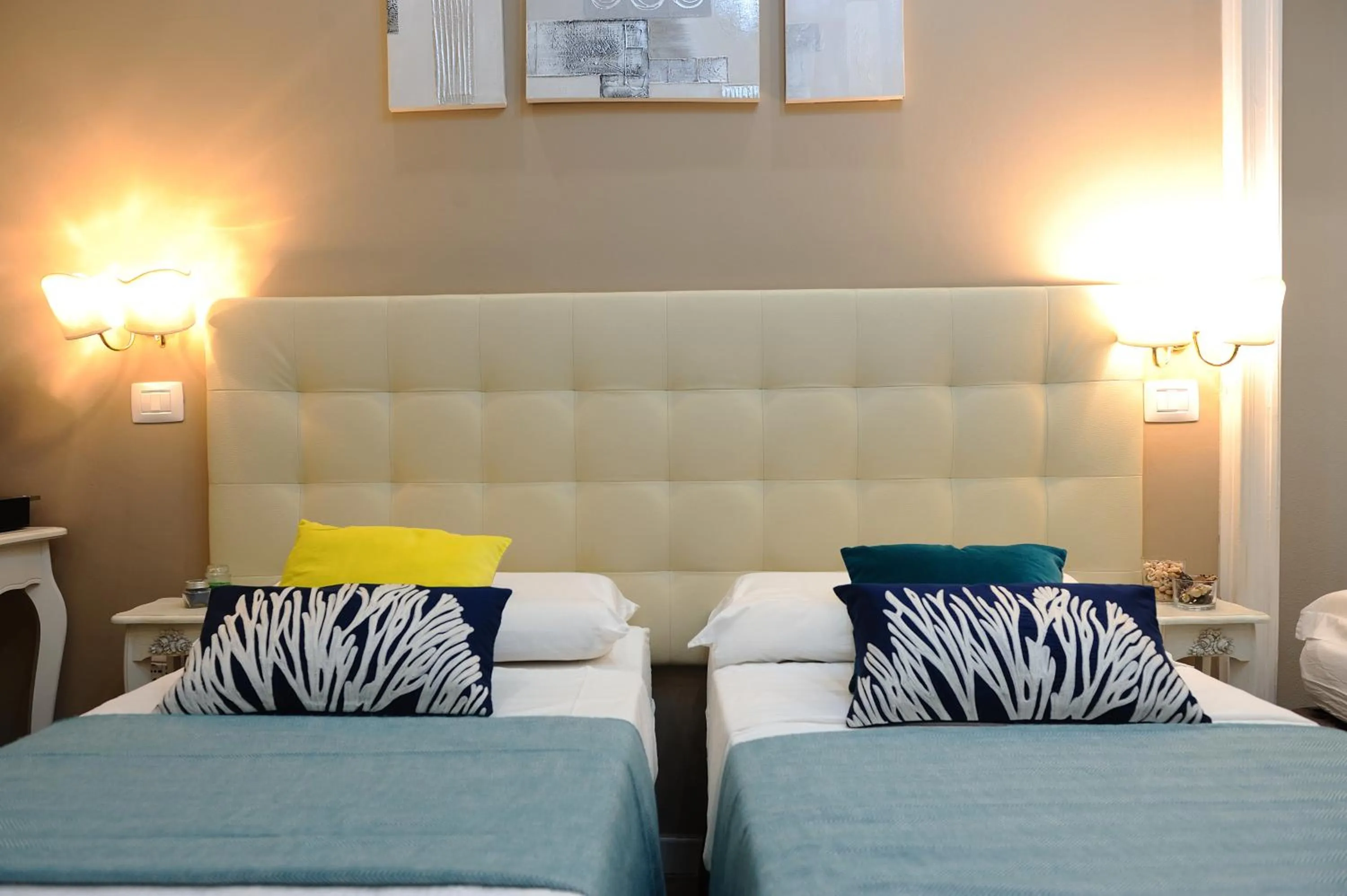 Shower, Bed in Onda Marina Rooms