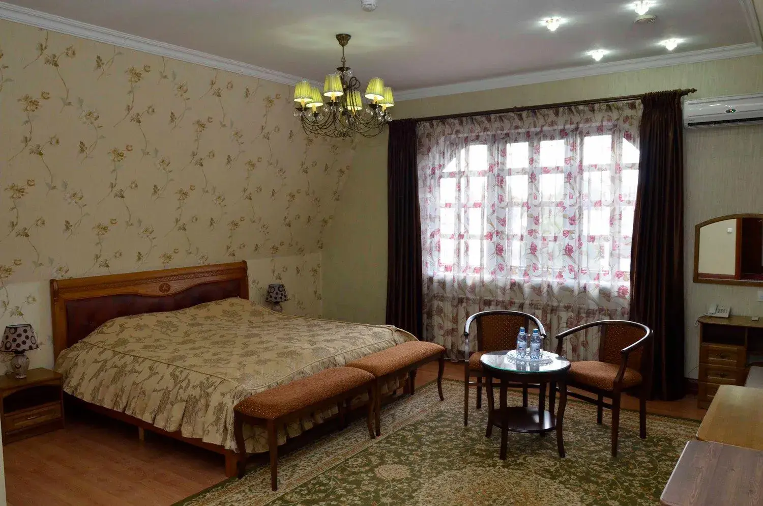 Deluxe Double Room (2 Adults + 1 Child) - single occupancy in Hotel Miss Mari Deluxe Double Room (2 Adults + 1 Child) - single occupancy in Hotel Miss Mari