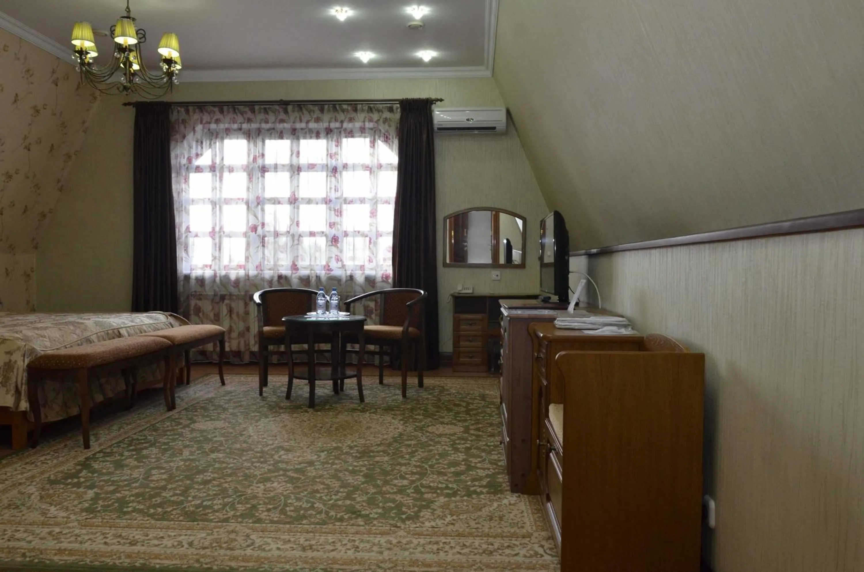 Photo of the whole room in Hotel Miss Mari