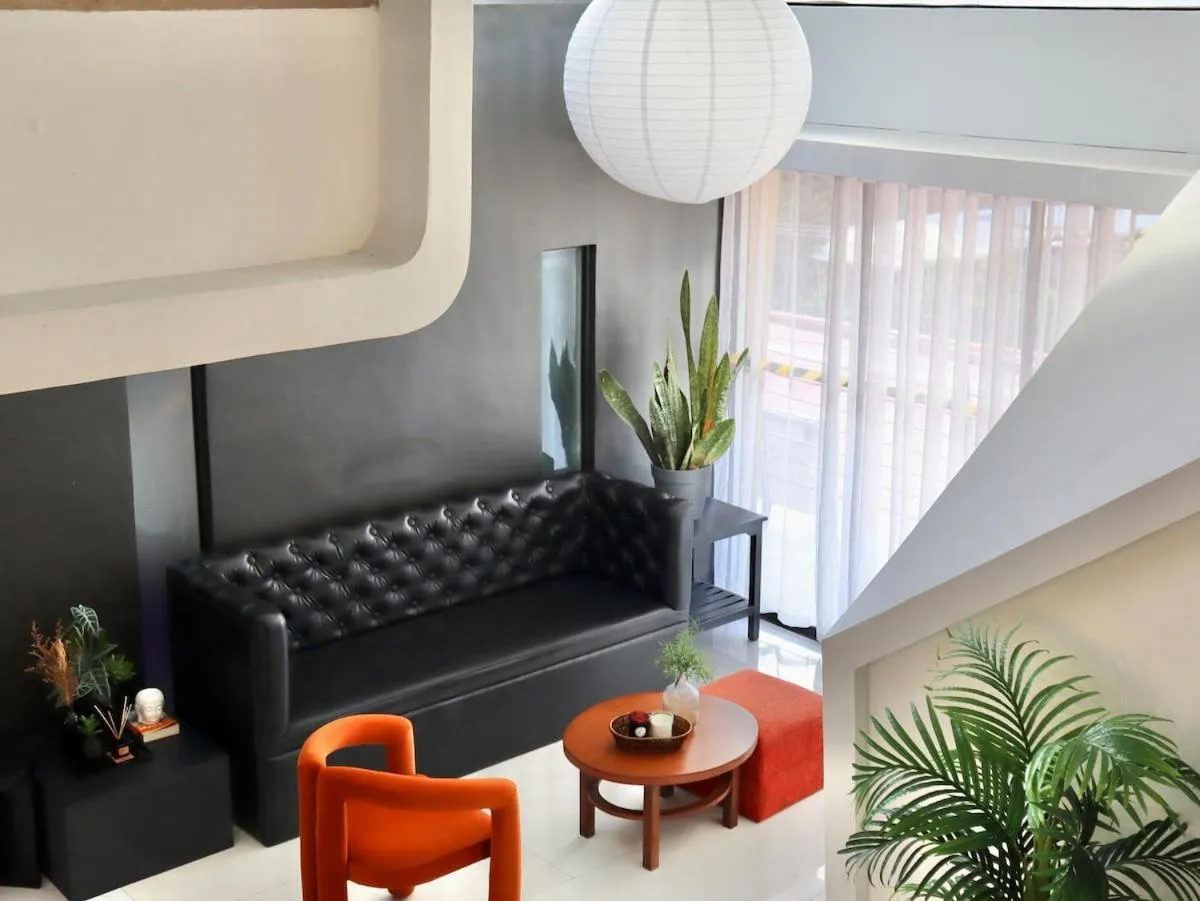 Soho-Style Loft - City Center with 4BR, Wifi and Gameroom