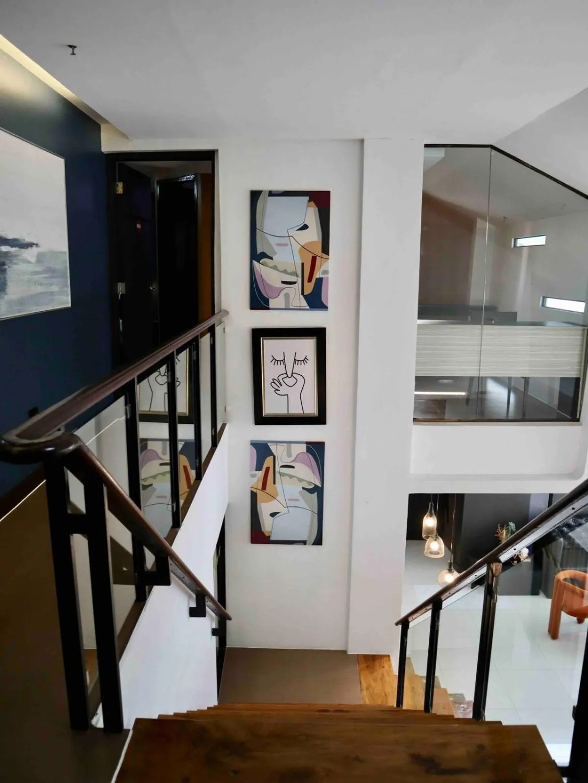 Soho-Style Loft - City Center with 4BR, Wifi and Gameroom