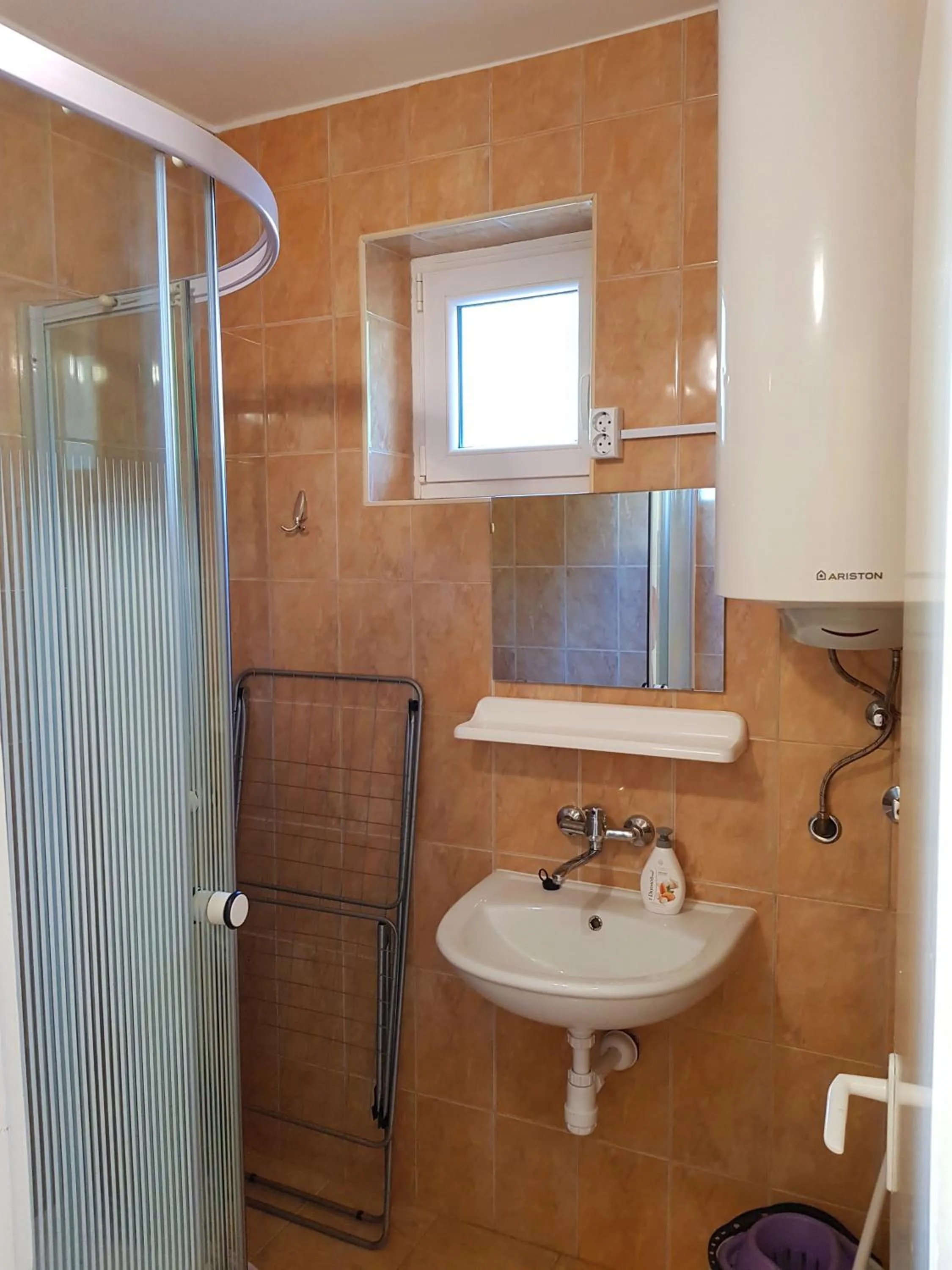 Shower in Napsugár Villa "A"