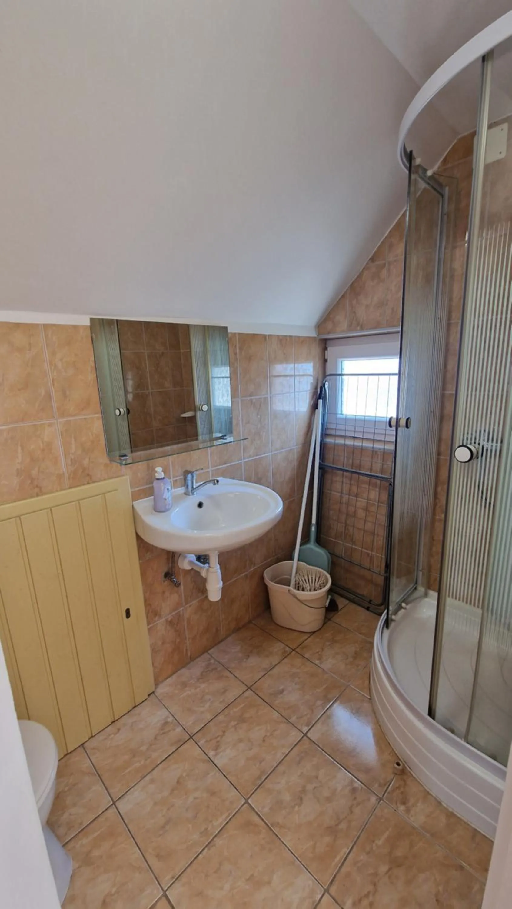 Toilet in Napsugár Villa "A"