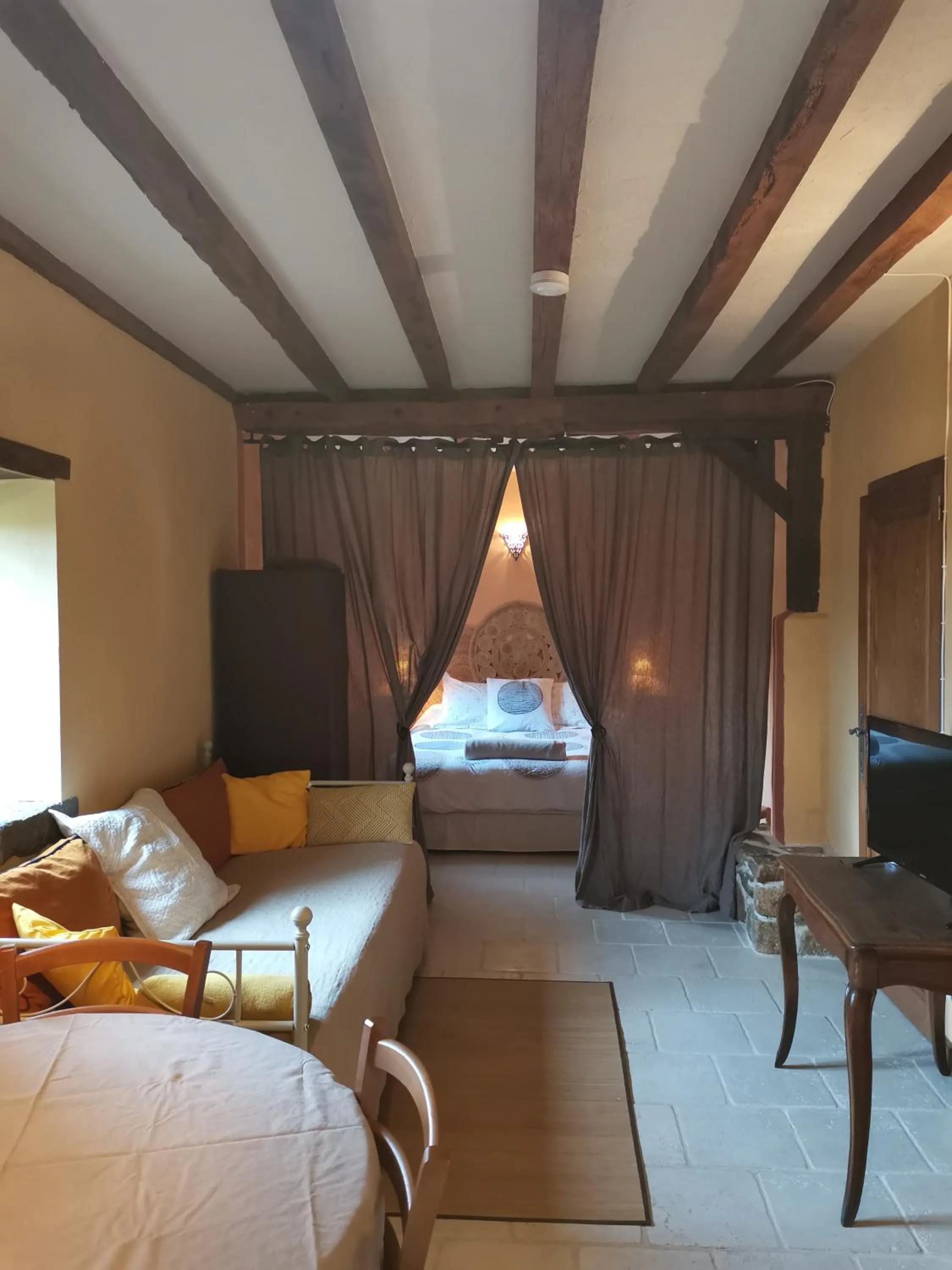 Photo of the whole room, Bed in Domaine des Maillets