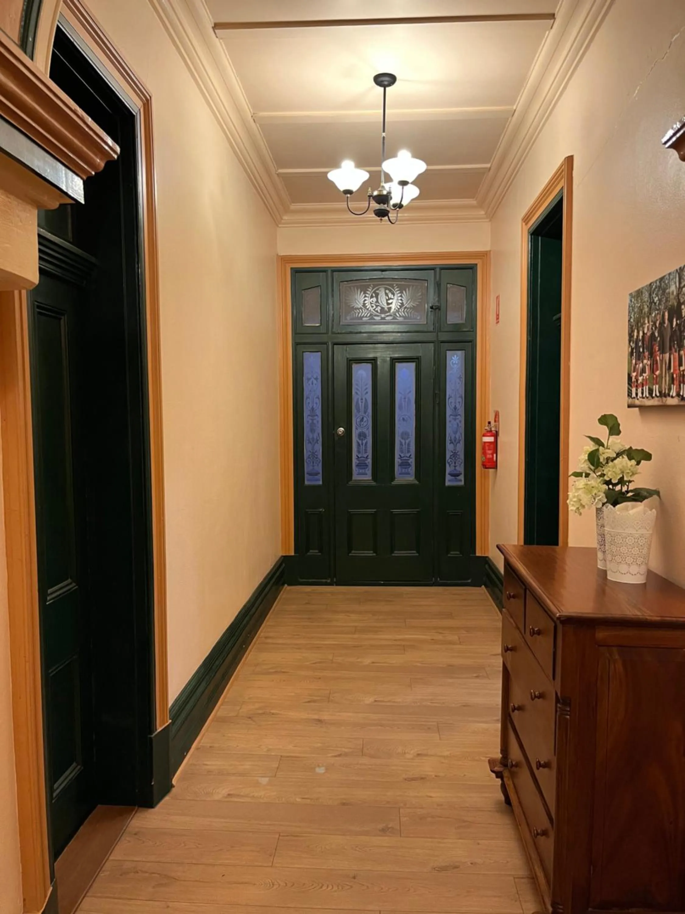 sunbed in Airlie House Motor Inn