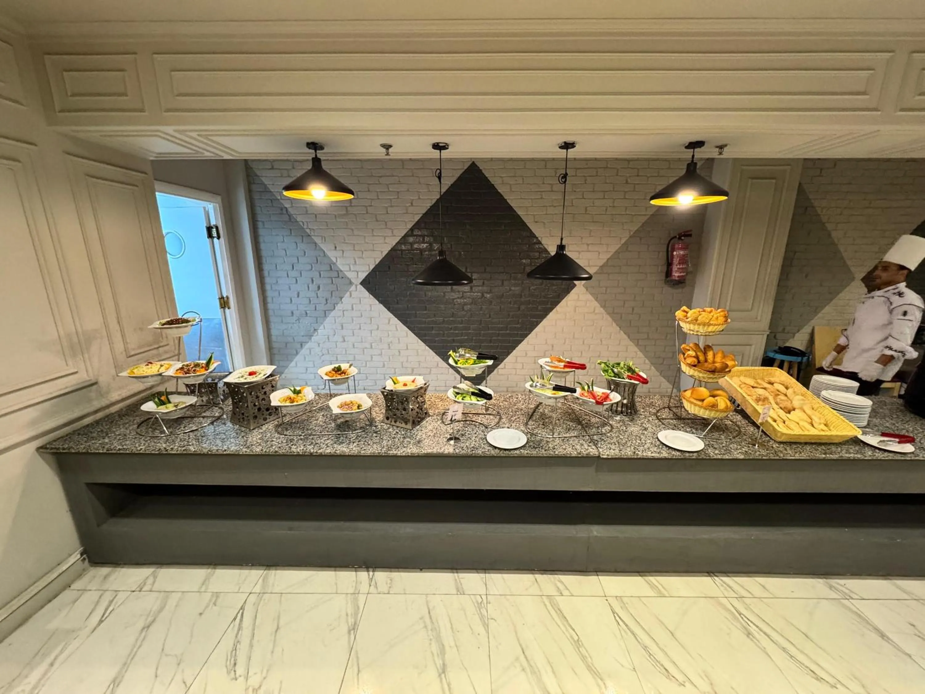 Restaurant/places to eat in Oriental grand Plaza