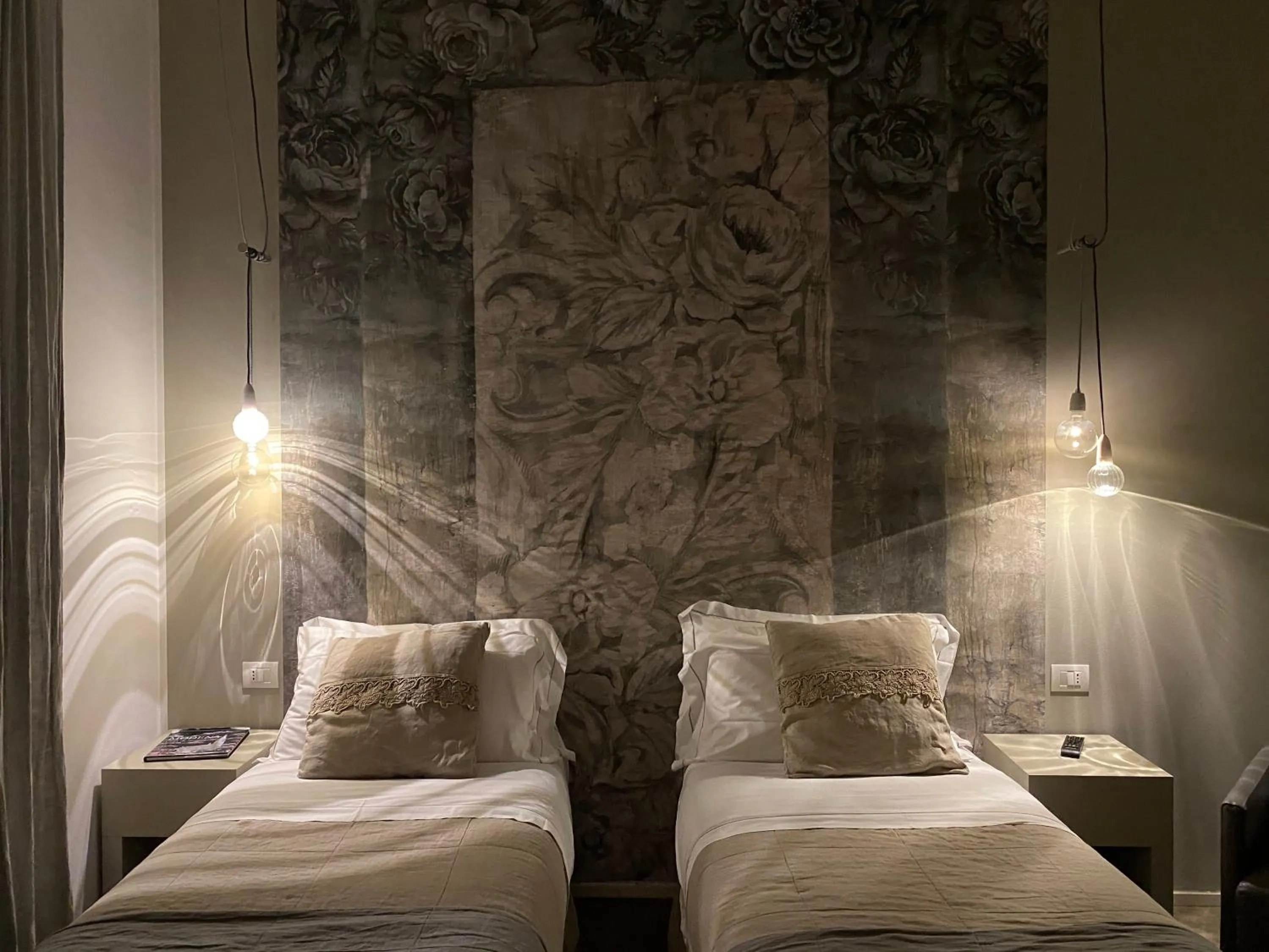 Decorative detail, Bed in Vittorio Veneto 25