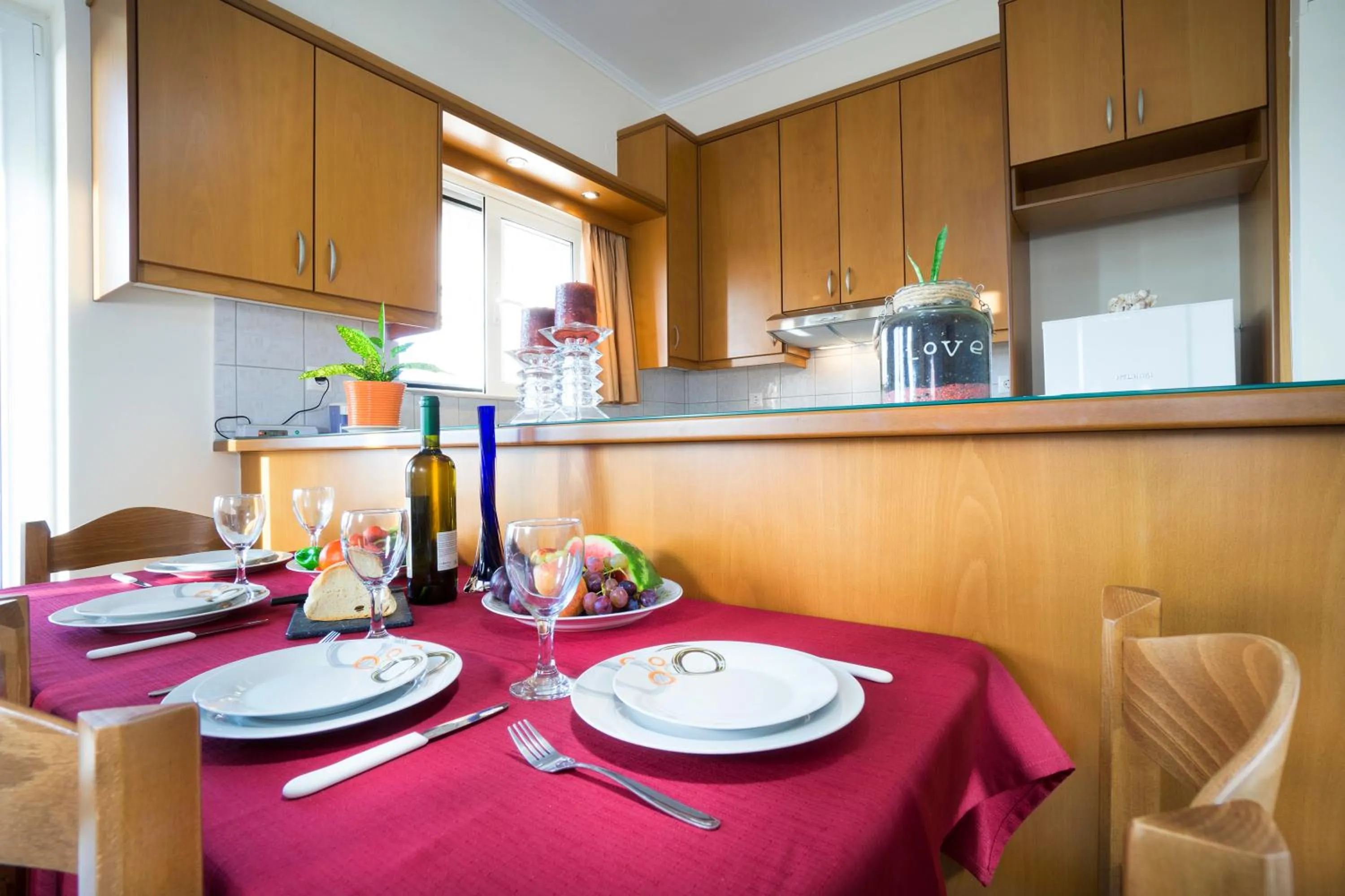 Dining area in Skamagkas M. Apartments