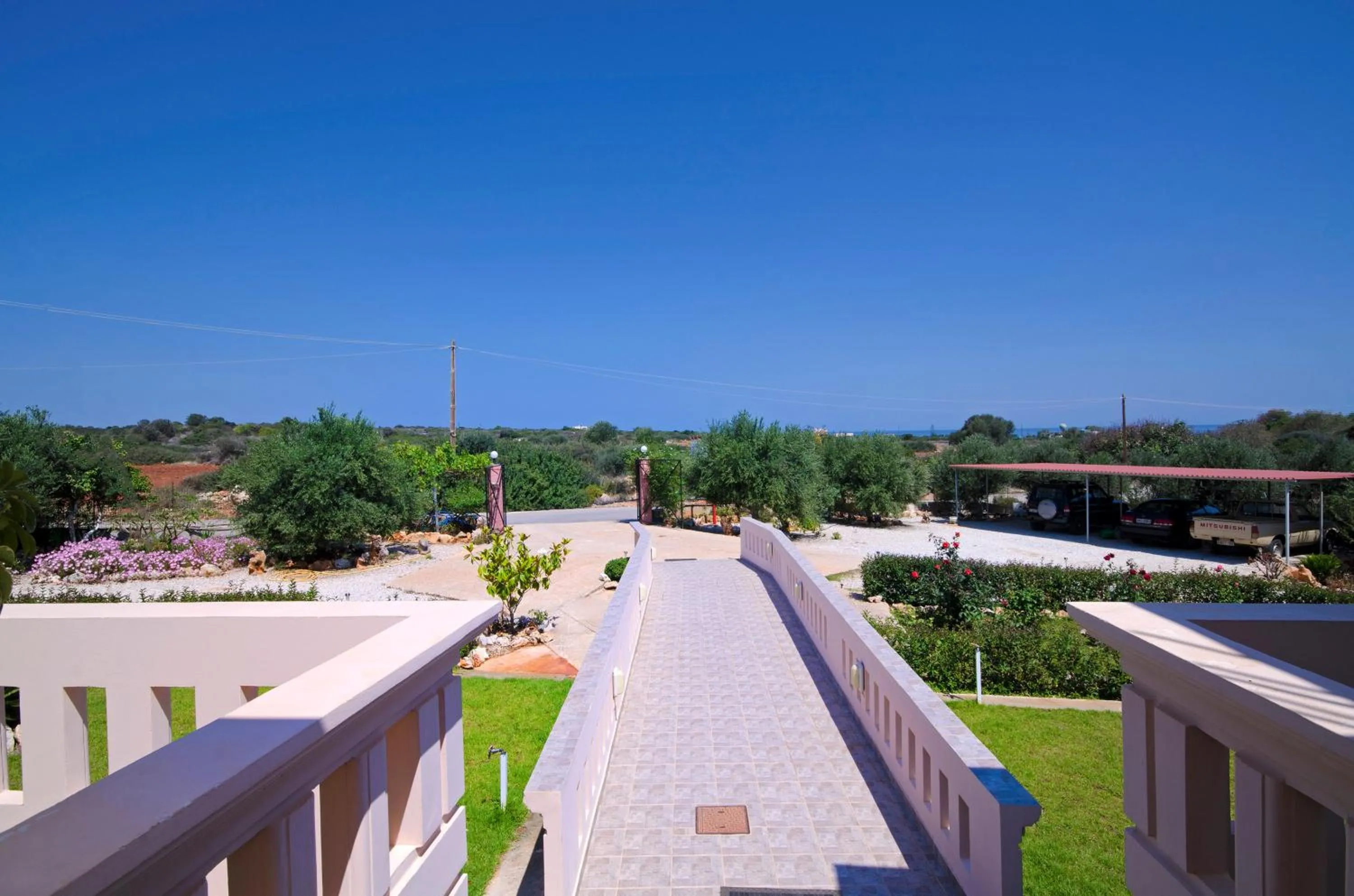 Garden in Skamagkas M. Apartments