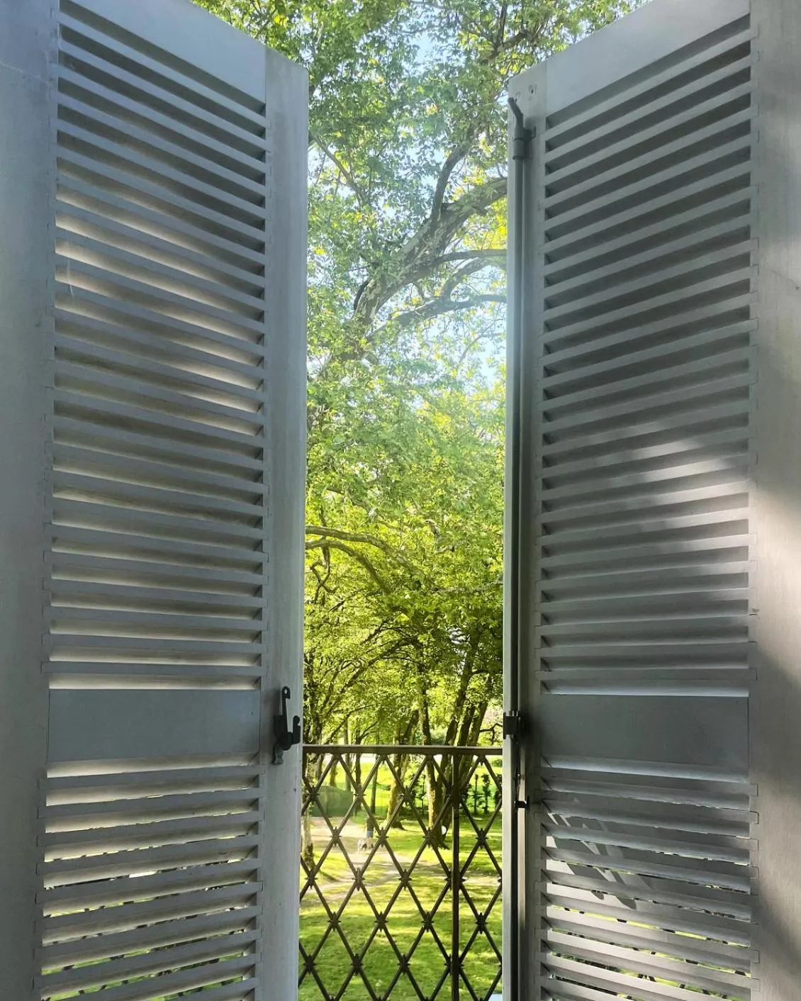 Property building in La Chatelleraie