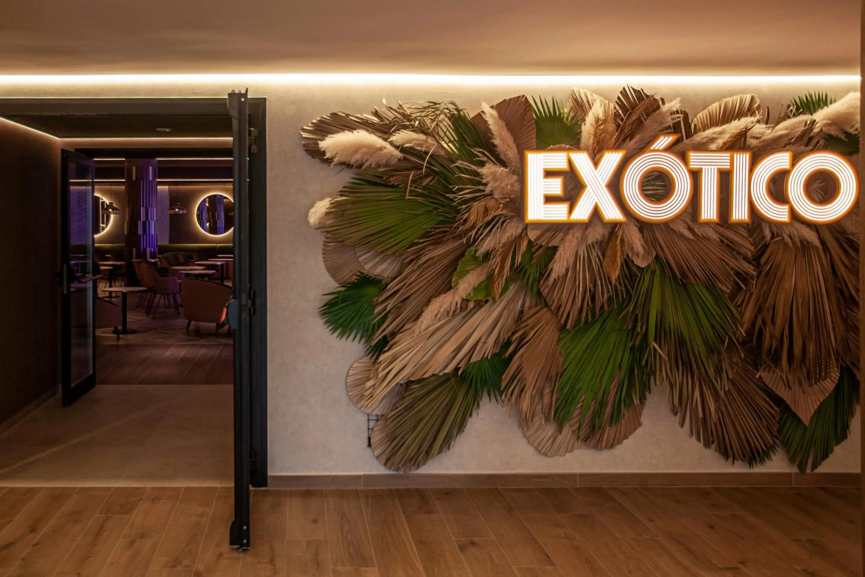 Restaurant/places to eat in Hotel Primavera Park