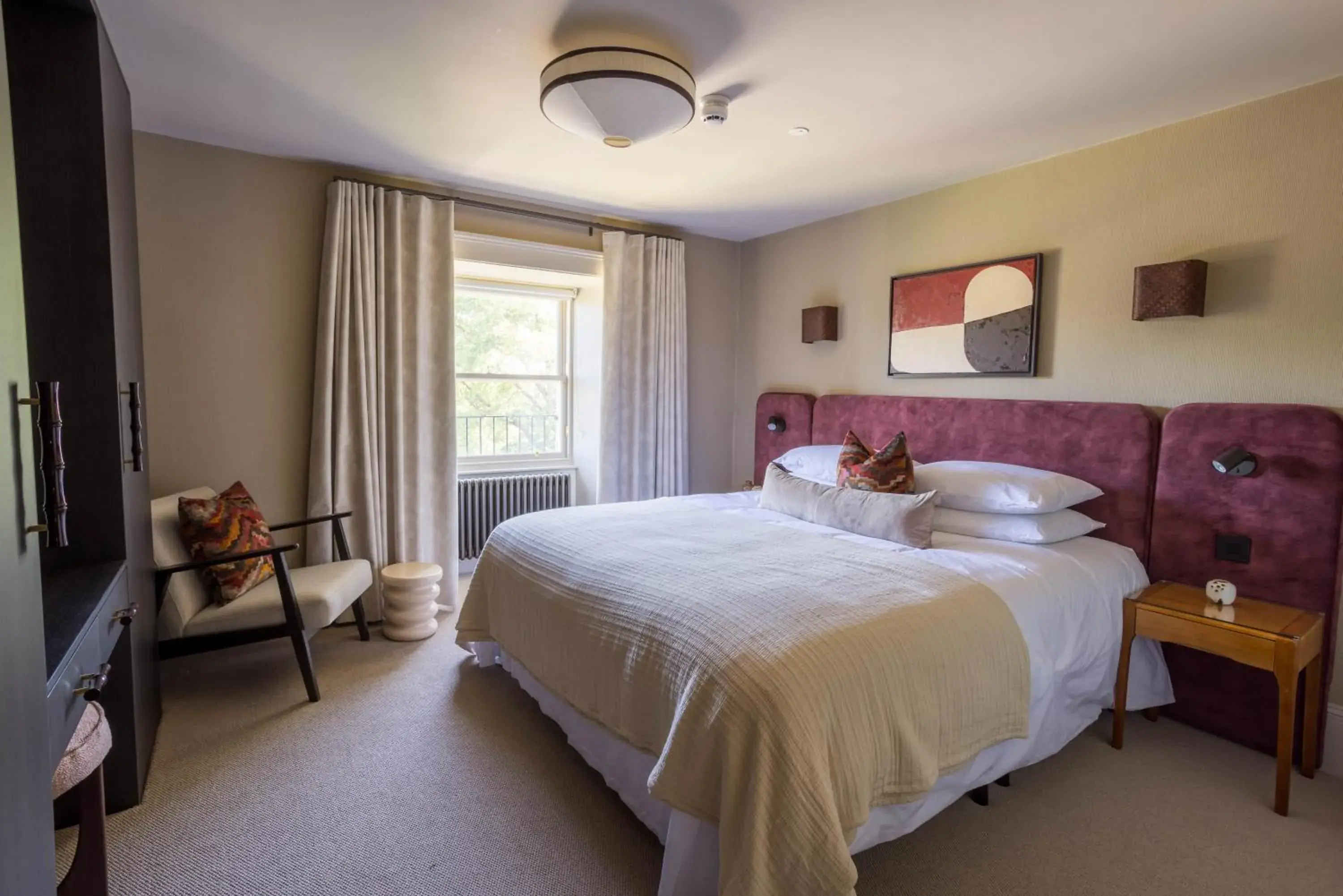 Queen Room with Garden View- Sandpiper in 3 John's Place Townhouse Queen Room with Garden View- Sandpiper in 3 John's Place Townhouse