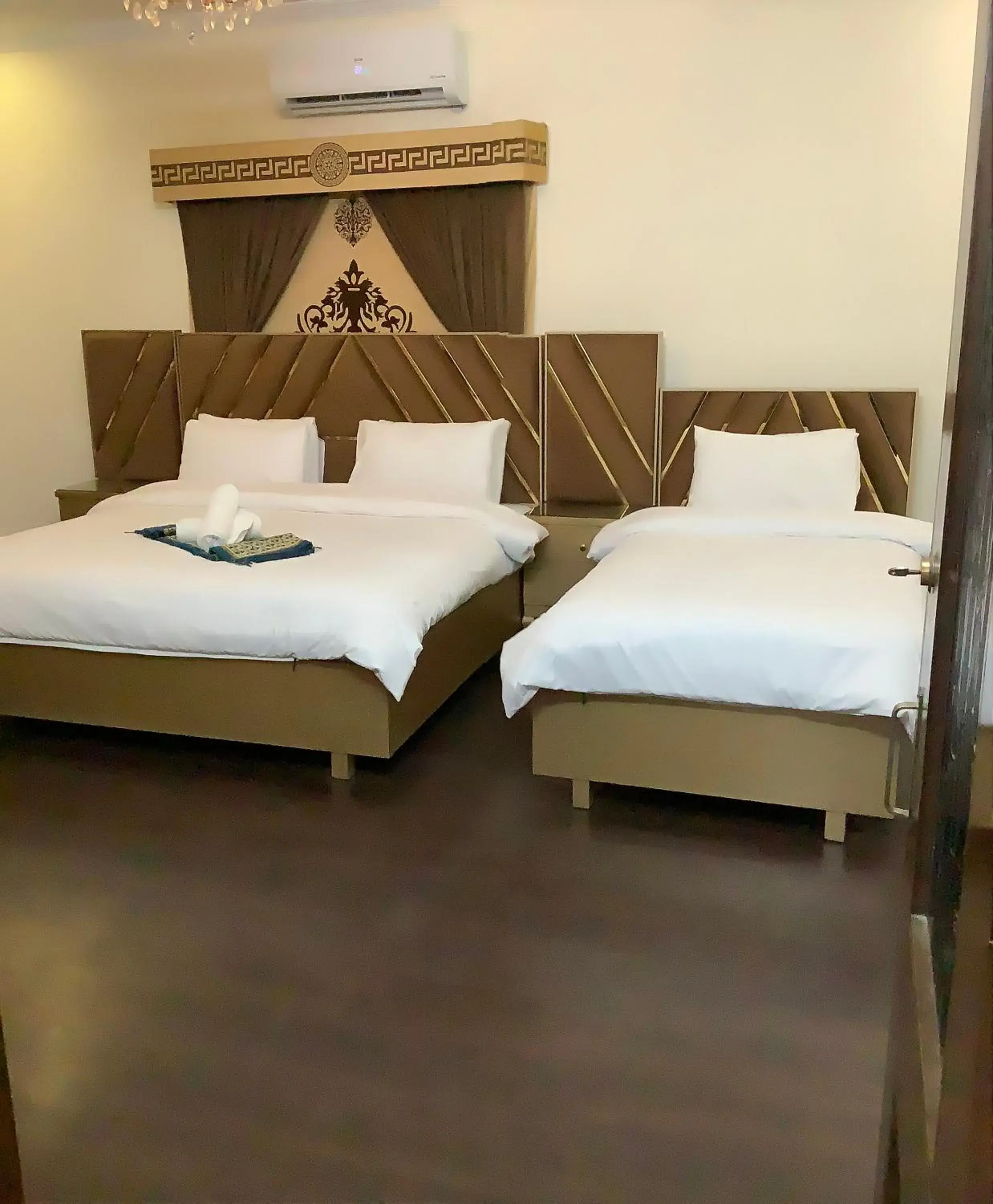 Bed in Travis Executive Guest House Islamabad Bed in Travis Executive Guest House Islamabad