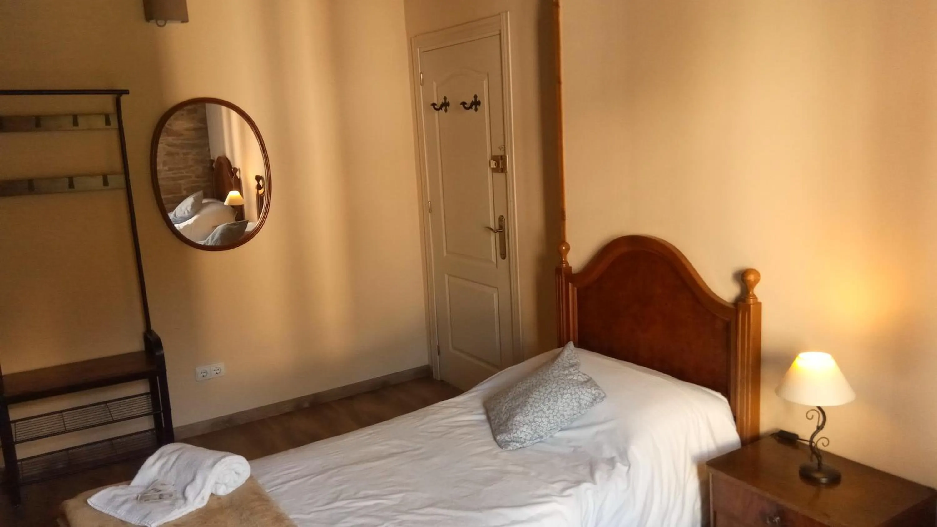 Photo of the whole room, Bed in La Casona de Sarria