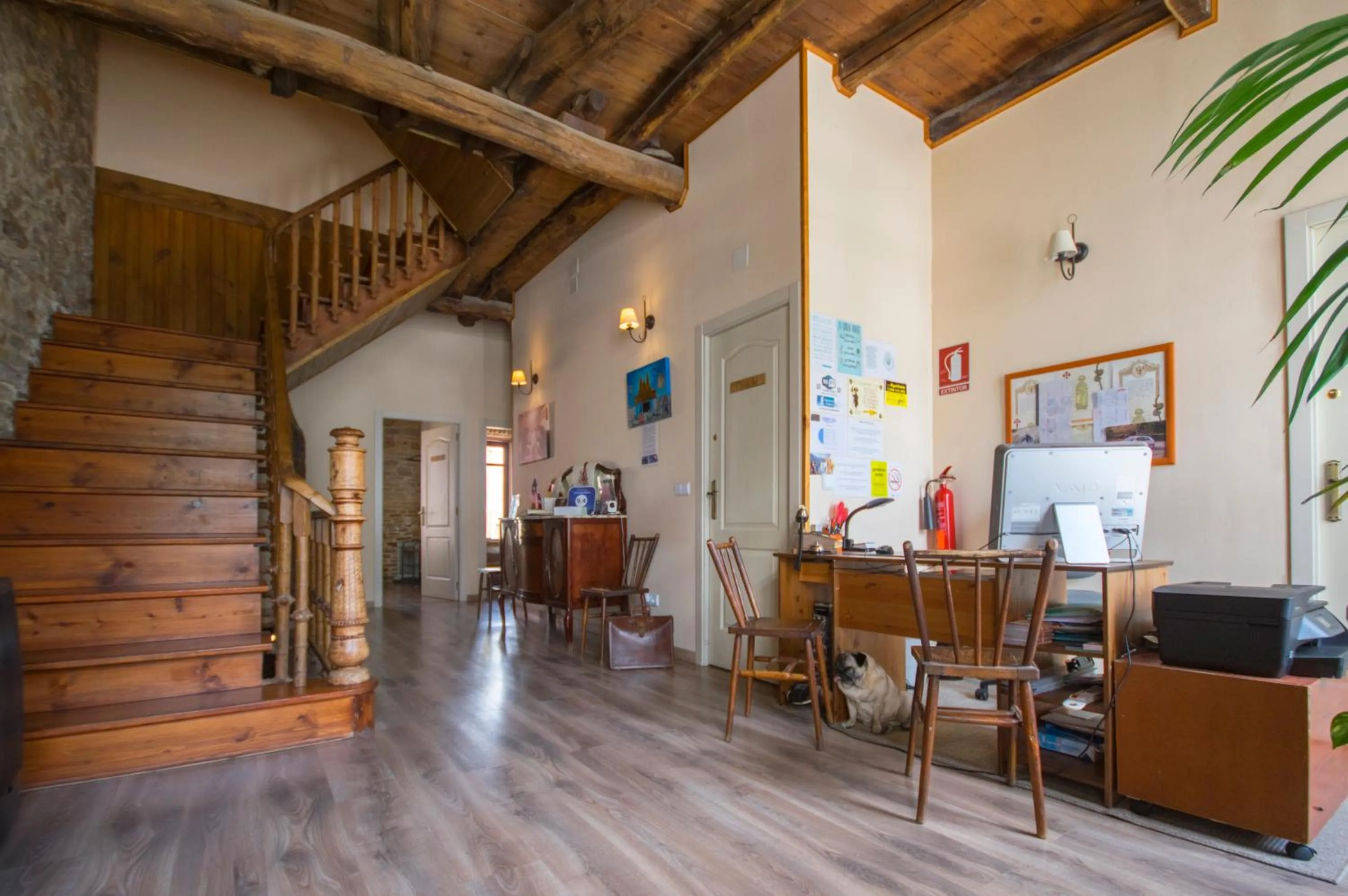 Lobby or reception in La Casona de Sarria