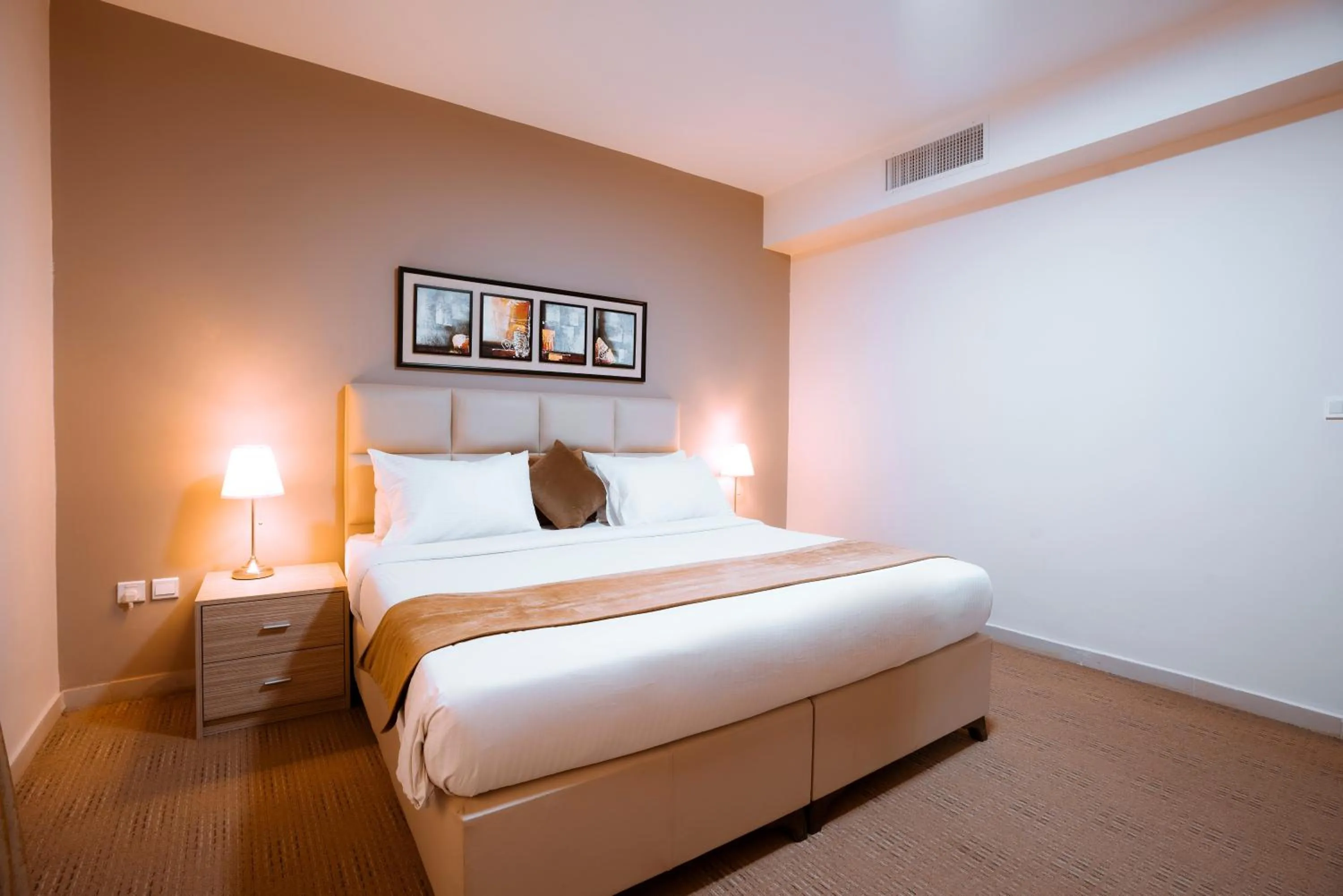 Bedroom, Bed in Rawa Luxury Hotel Suites