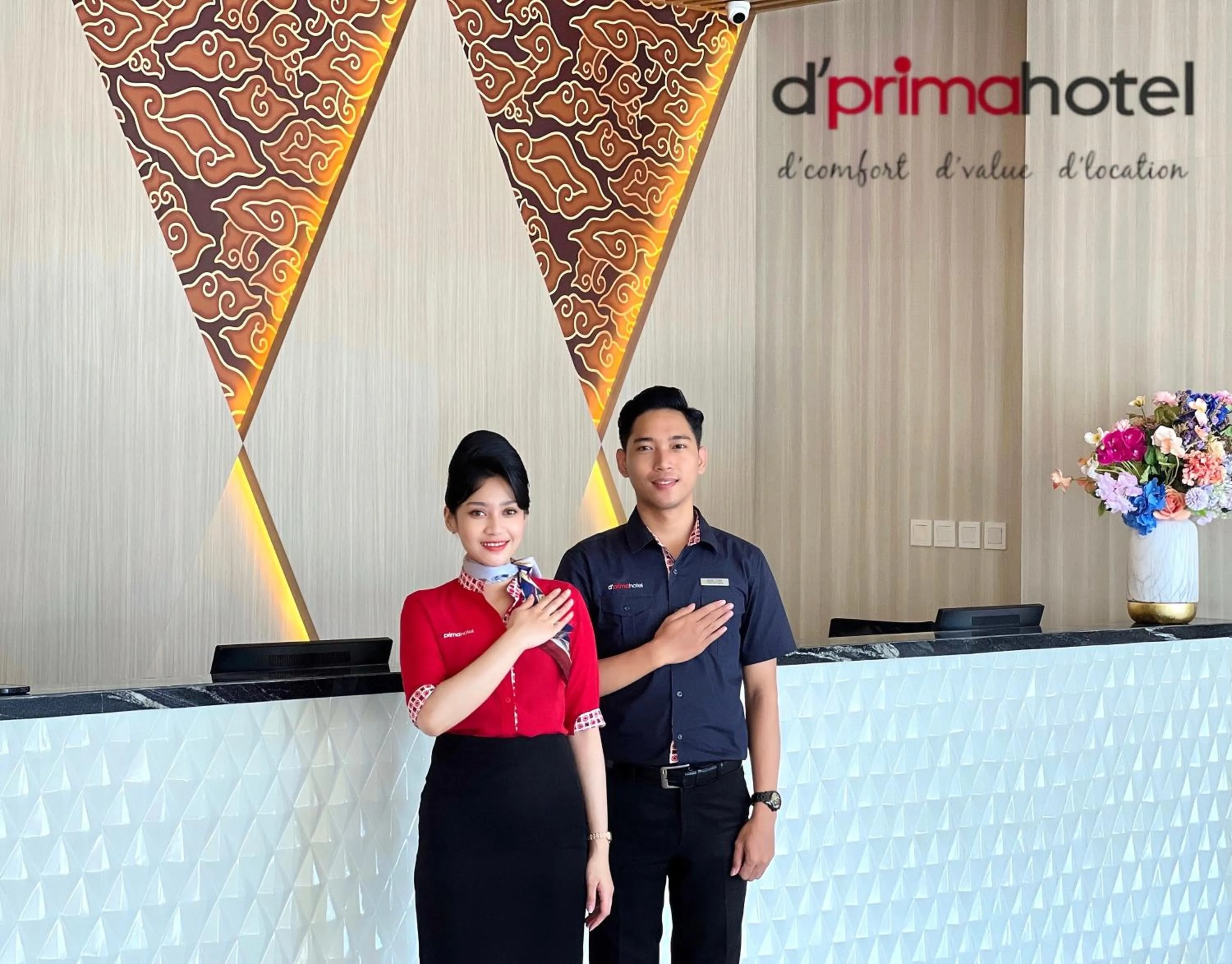 Staff in d'primahotel Airport Sultan Hasanuddin Makassar