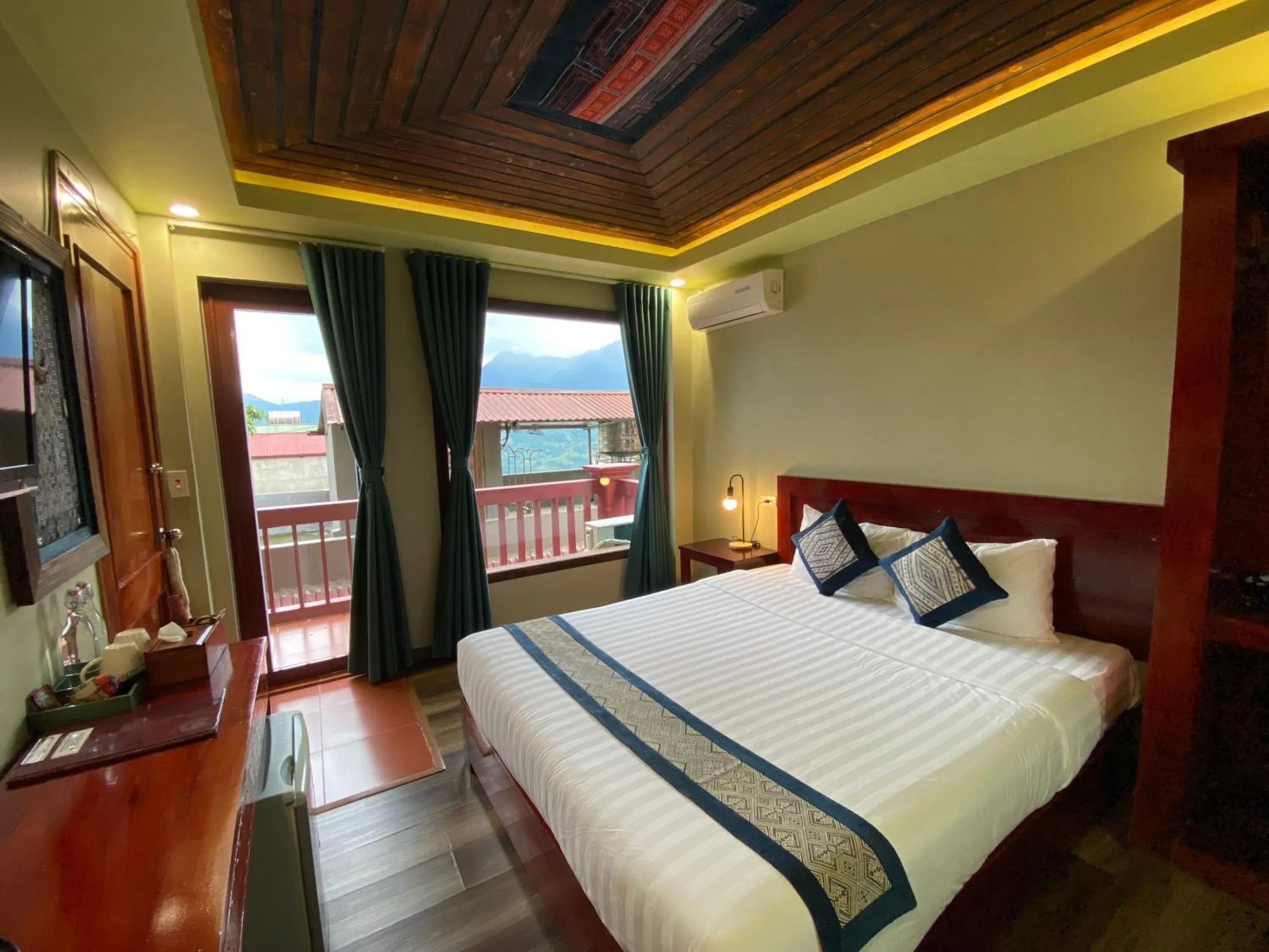 Bed in Botanic Sapa Hotel