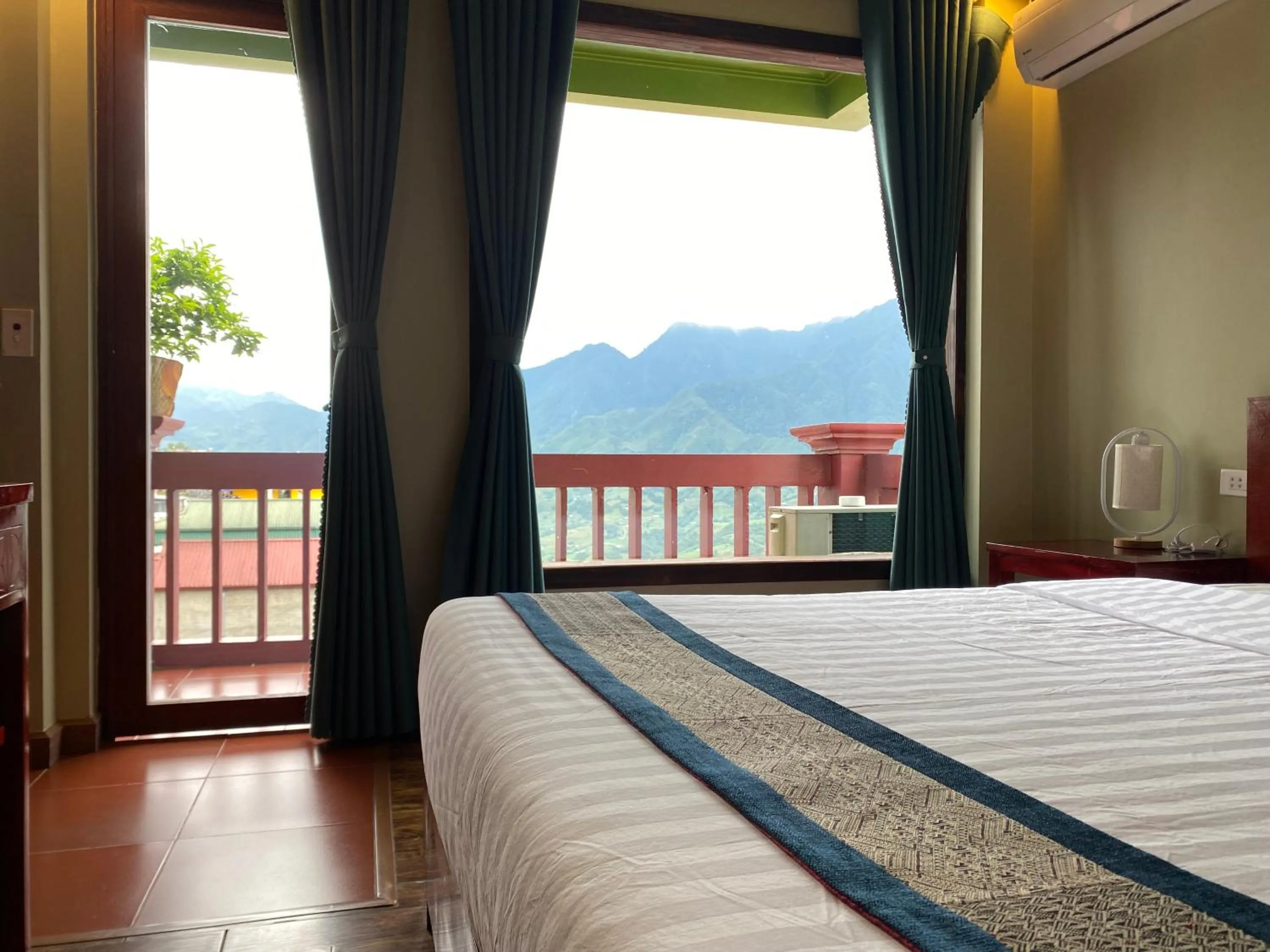Natural landscape, Bed in Botanic Sapa Hotel
