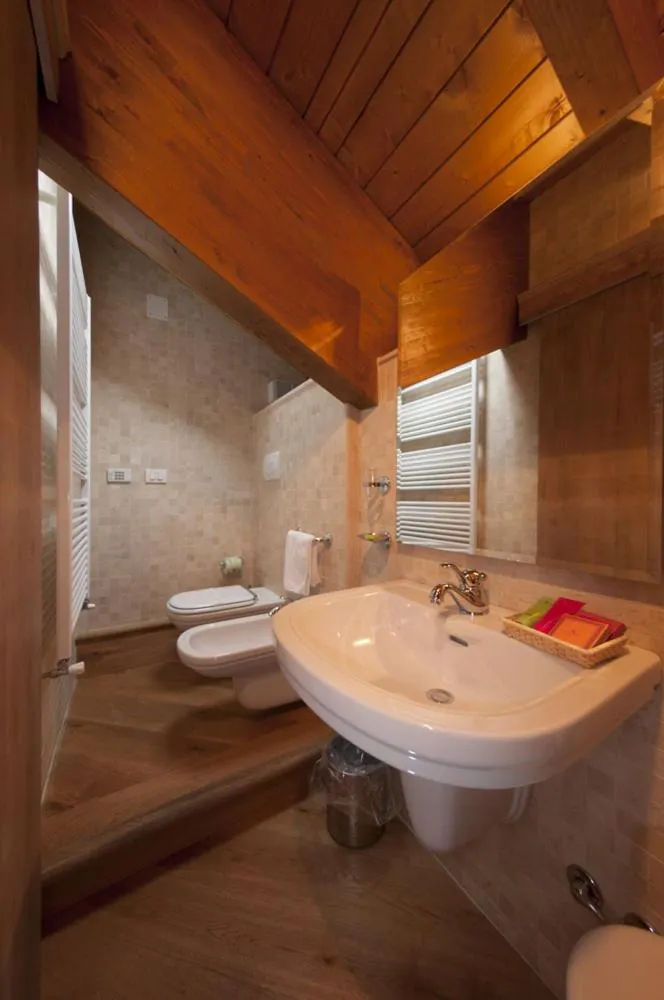 Bathroom in Albergo Villino Quintiliani