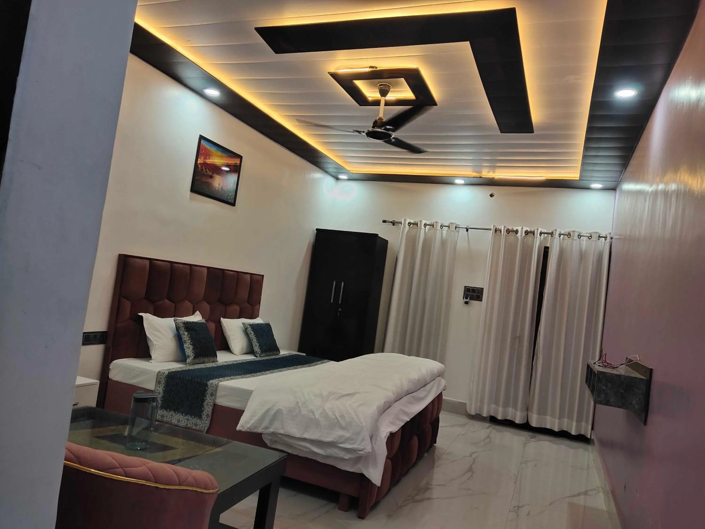 Hotel O by OYO Saraswati Palace