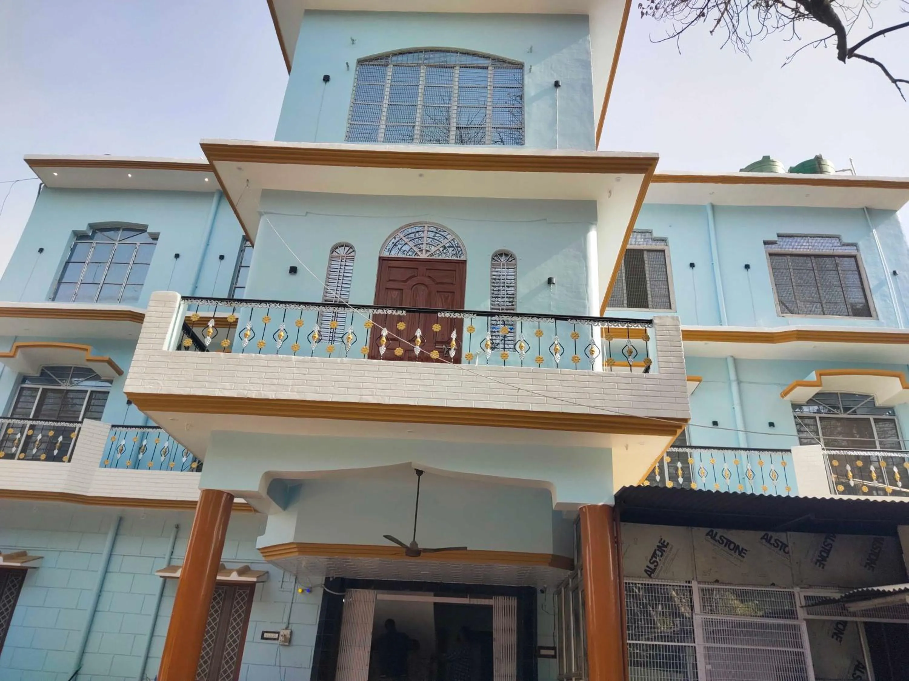 Hotel O by OYO Saraswati Palace