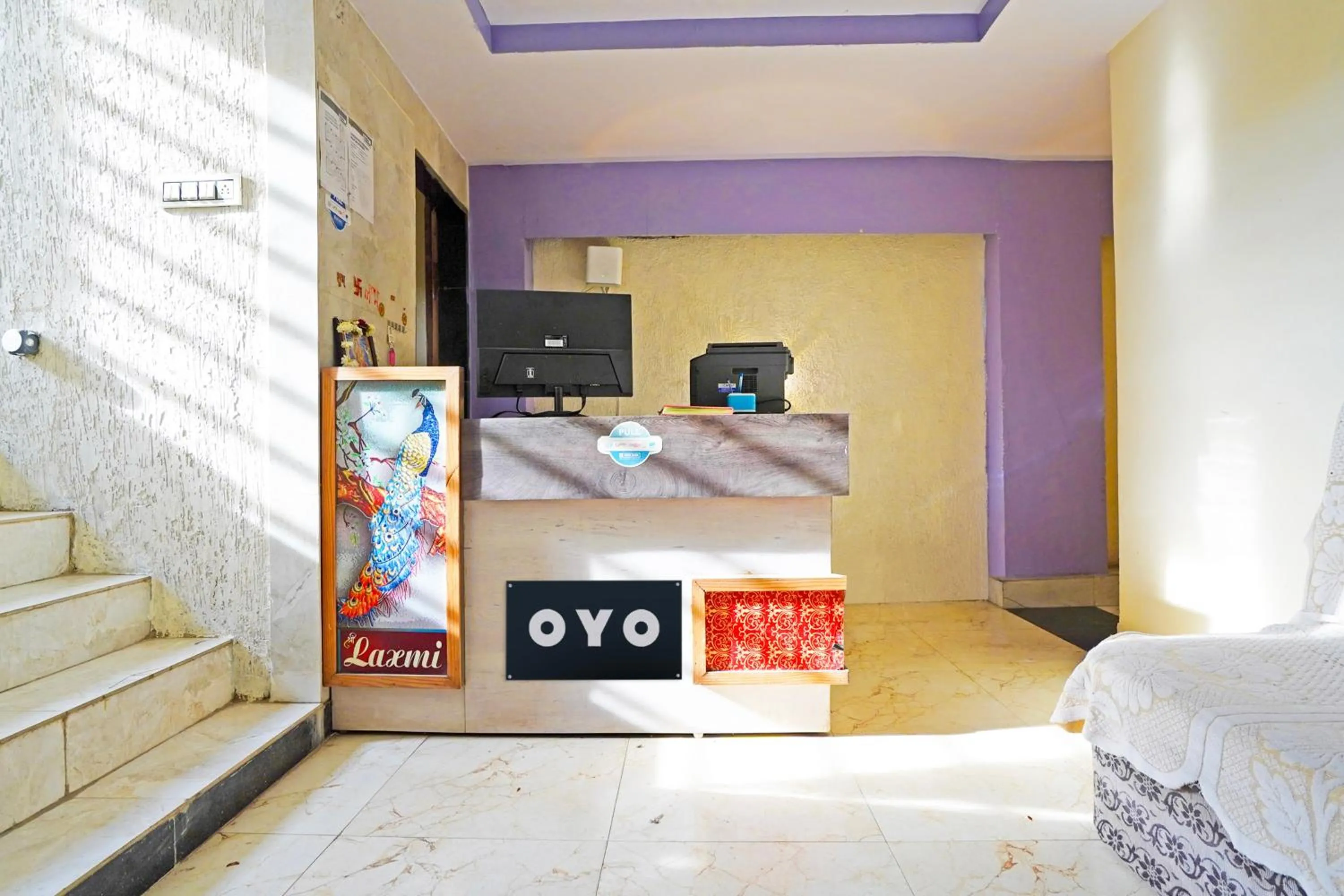 Hotel O Royal Palace
