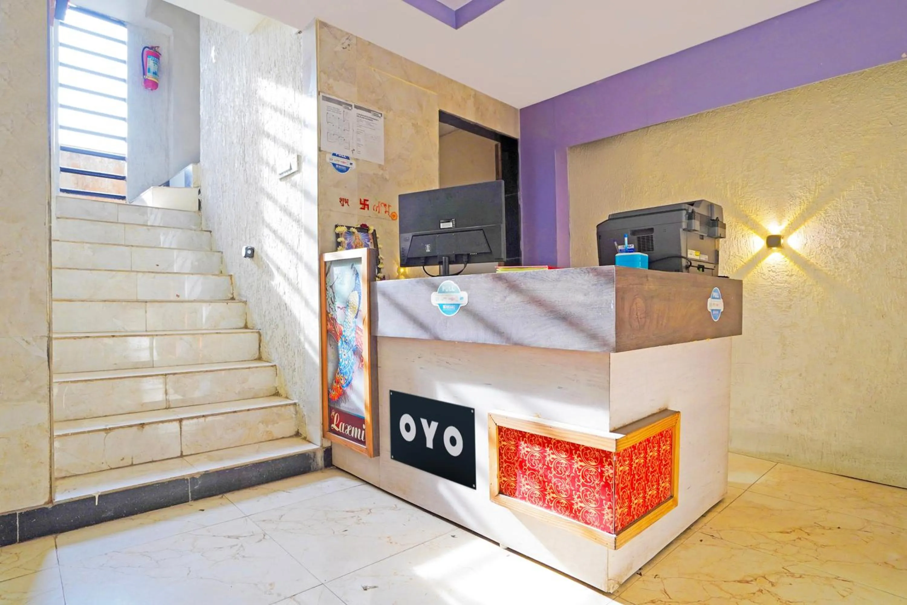 Hotel O Royal Palace