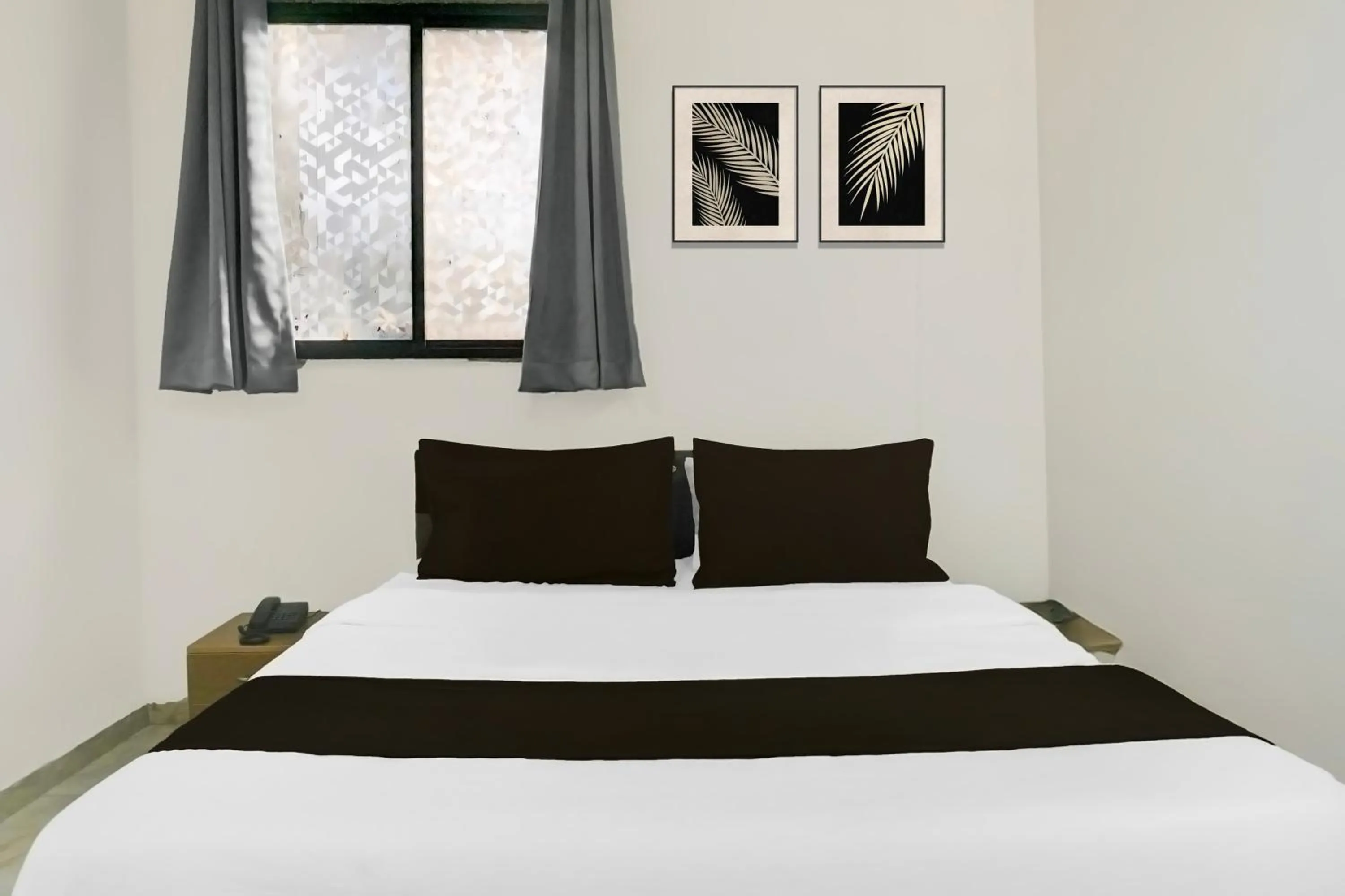 Bedroom, Bed in Super Collection O Talwade