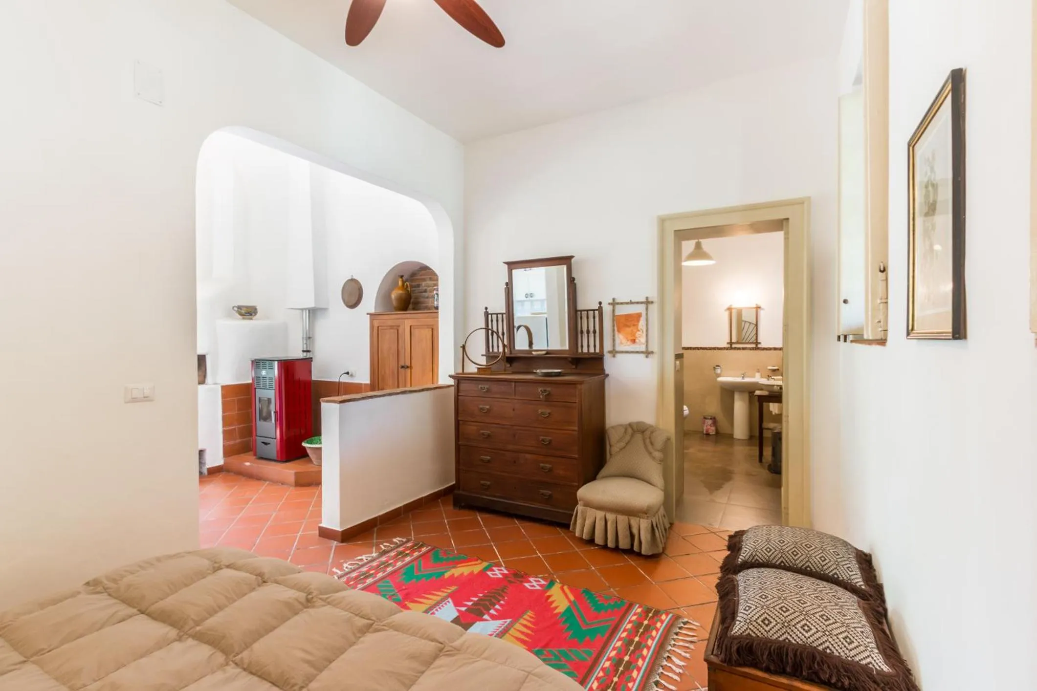 Photo of the whole room in Etna B&B La casa di Pippinitto