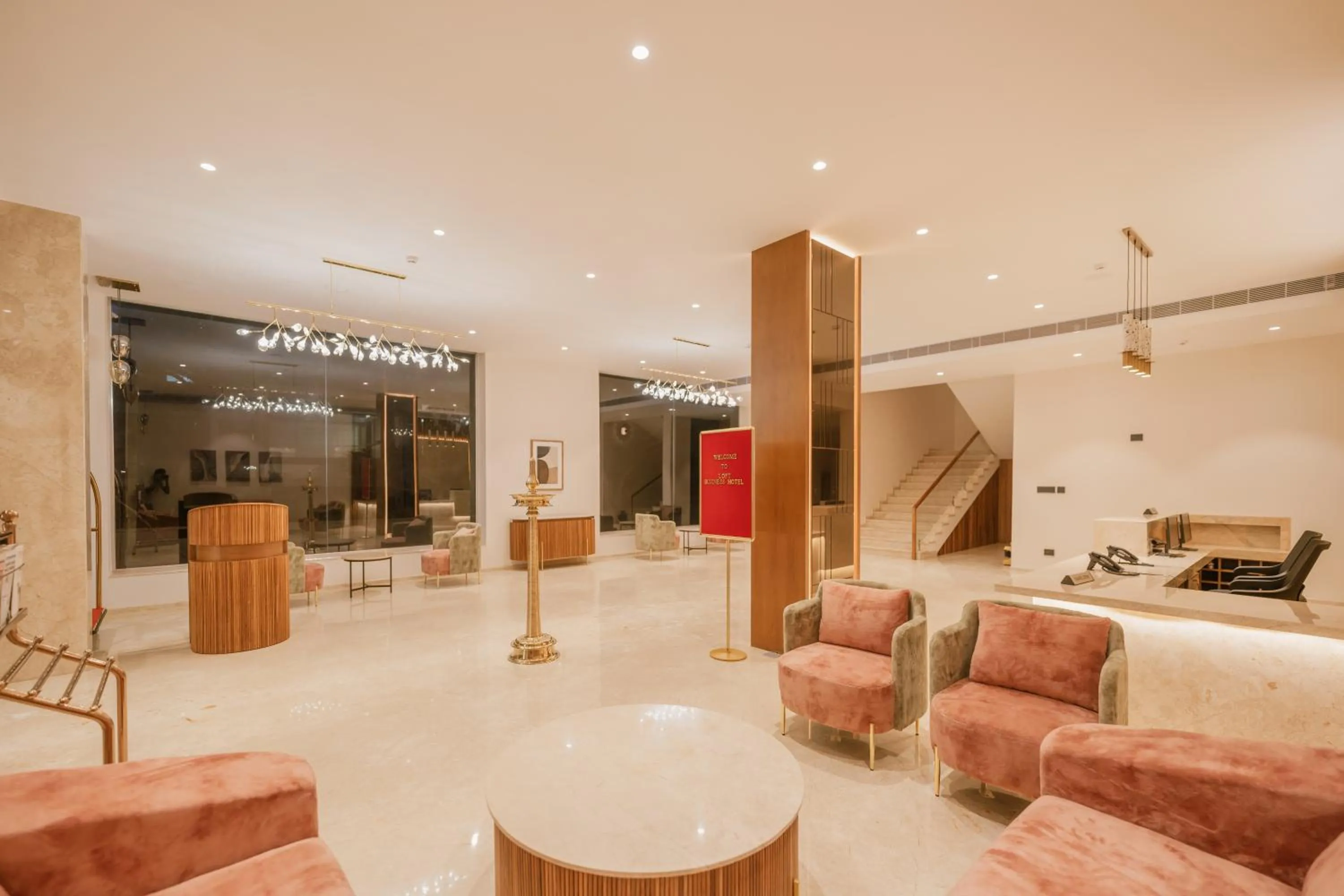 Loft Business Hotel