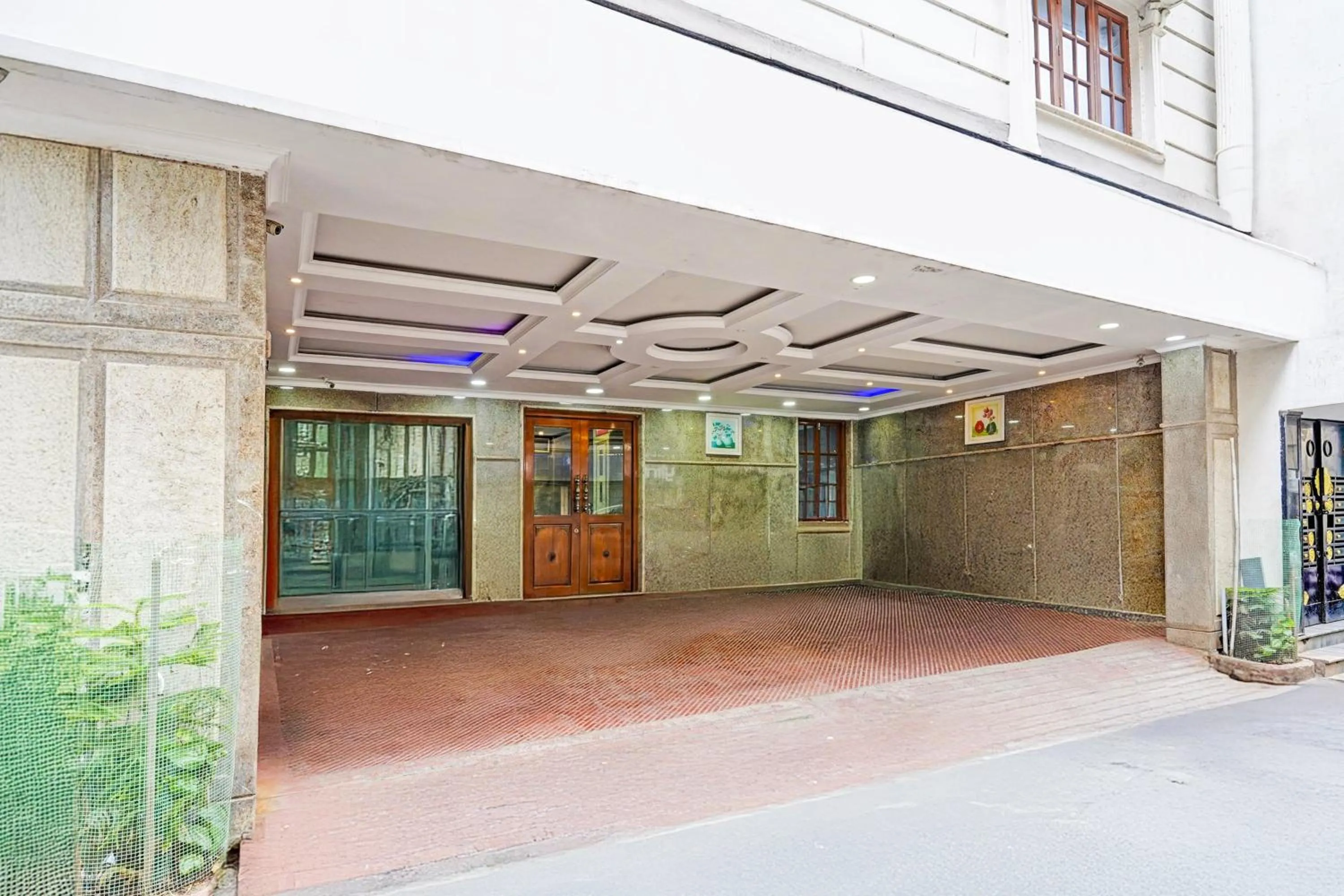 Facade/entrance in Super Hotel O Triplicane formerly Park Royal