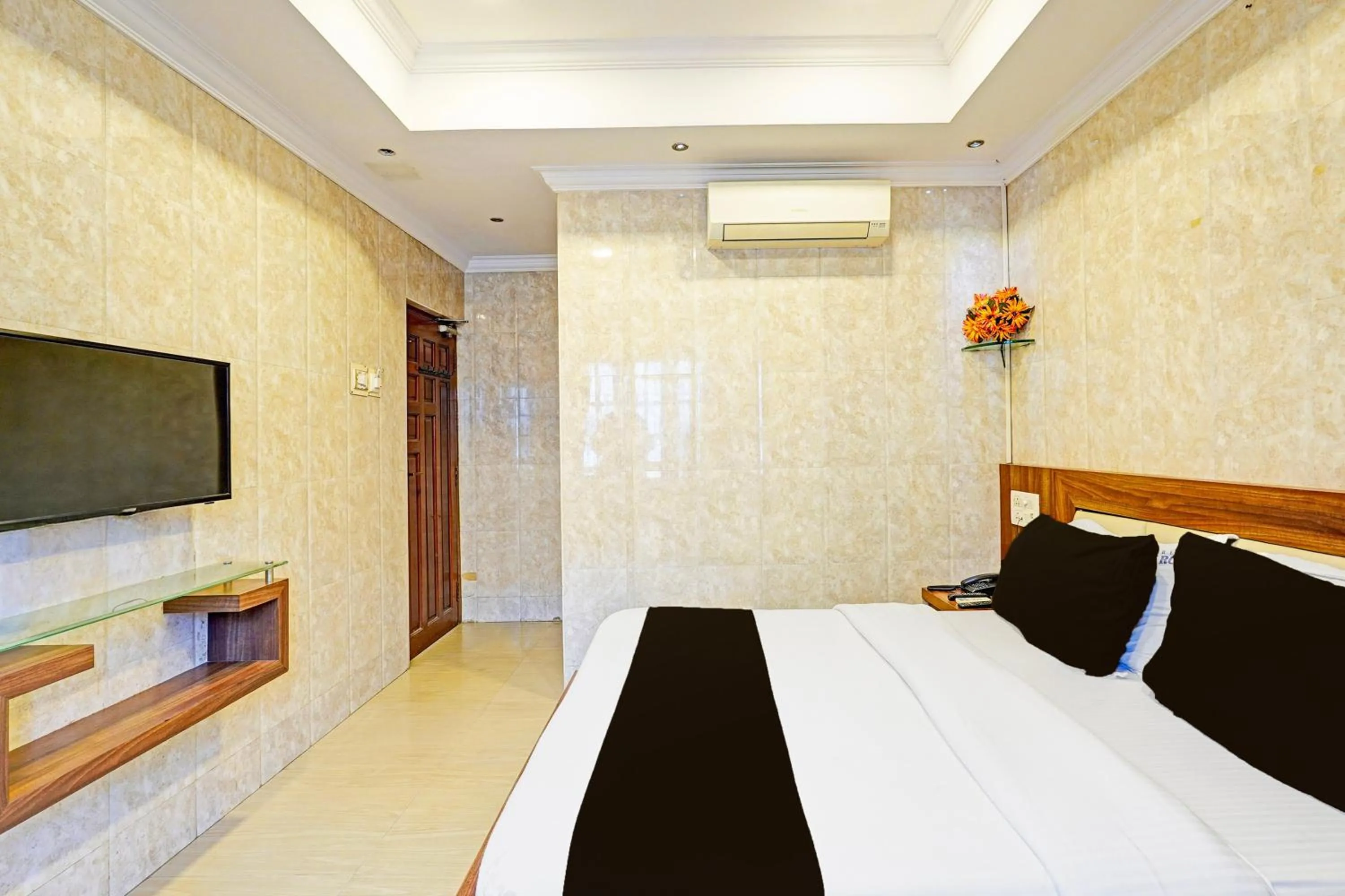 Bed in Super Hotel O Triplicane formerly Park Royal