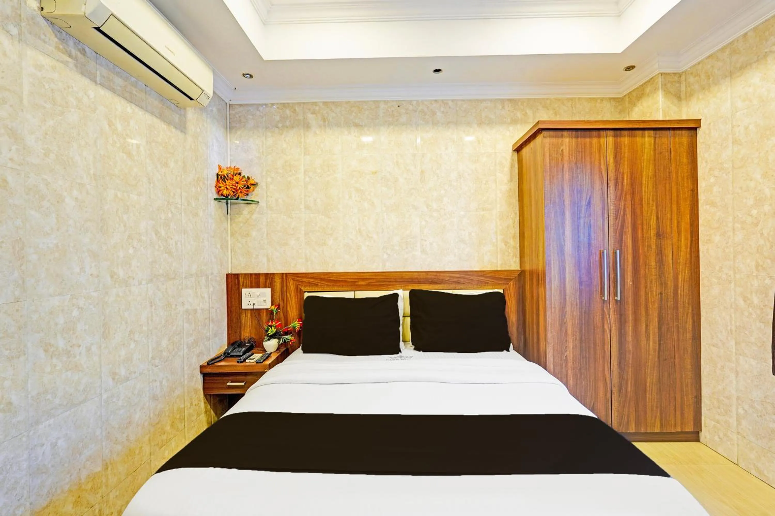Bed in Super Hotel O Triplicane formerly Park Royal