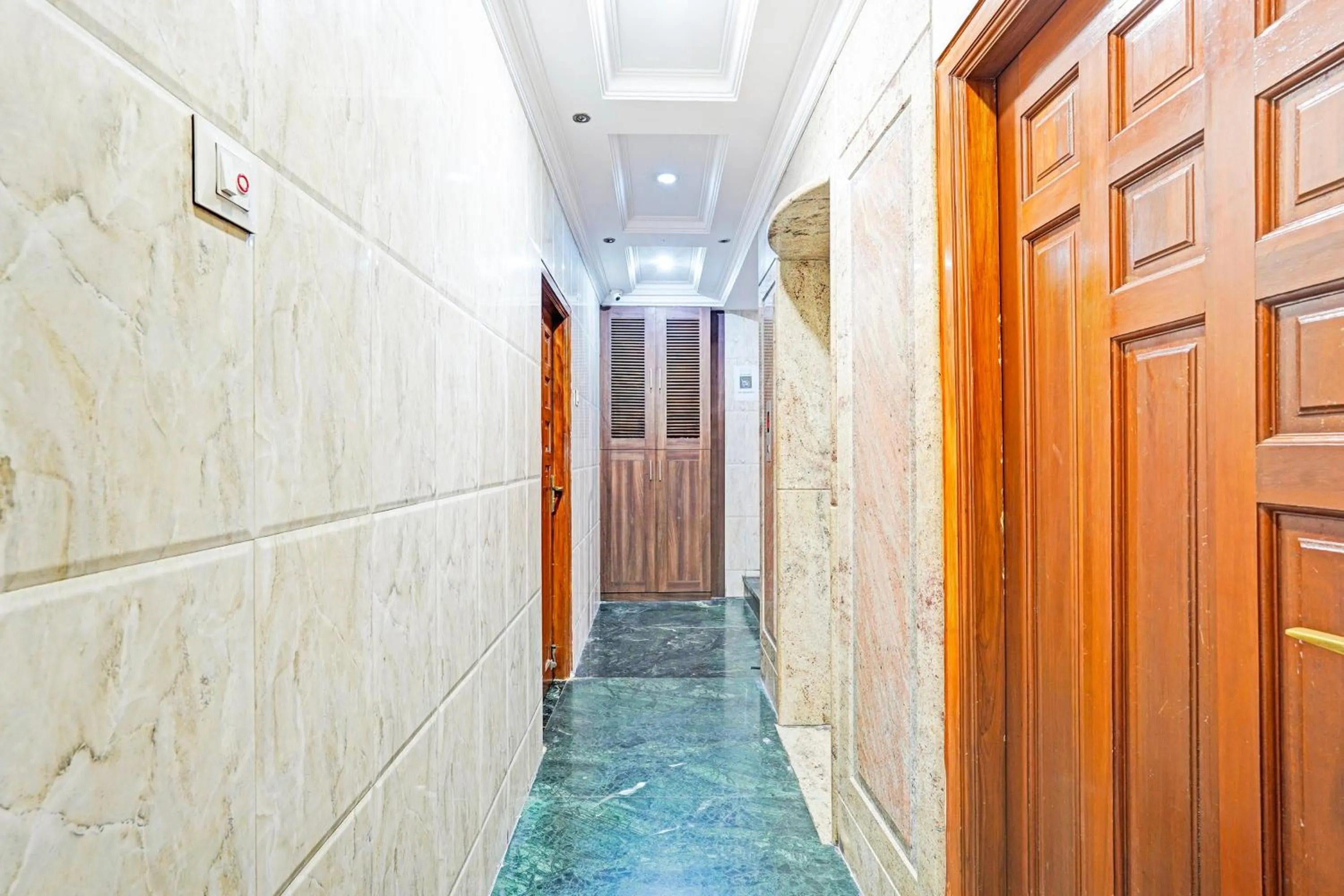 Lobby or reception in Super Hotel O Triplicane formerly Park Royal