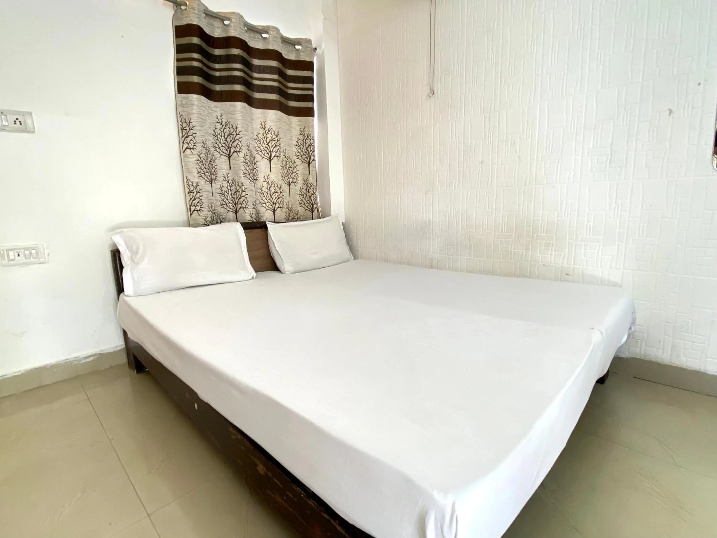 Bed in Sonu Guesthouse & Hostel, Rishikesh