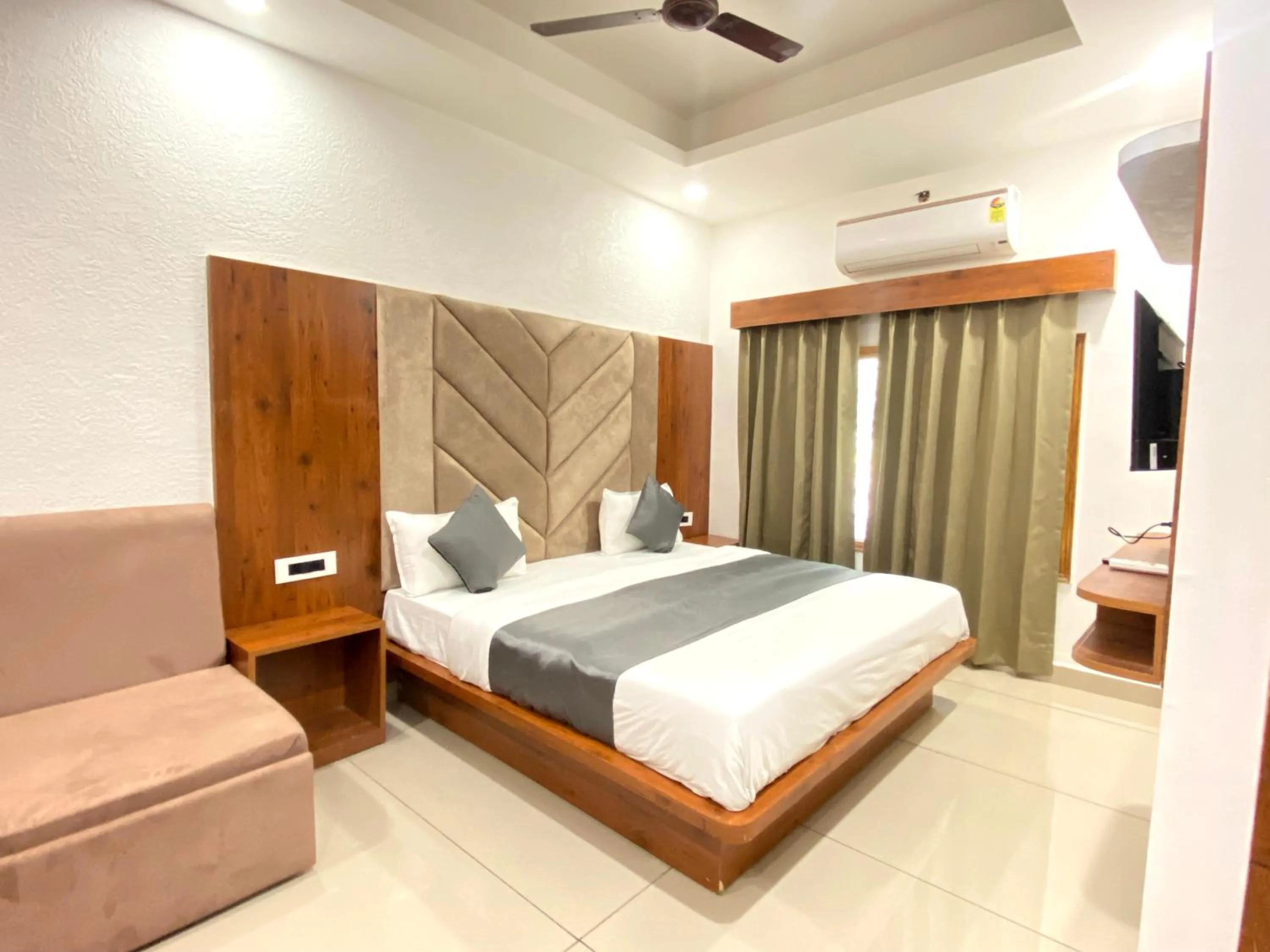 Bed in Sonu Guesthouse & Hostel, Rishikesh