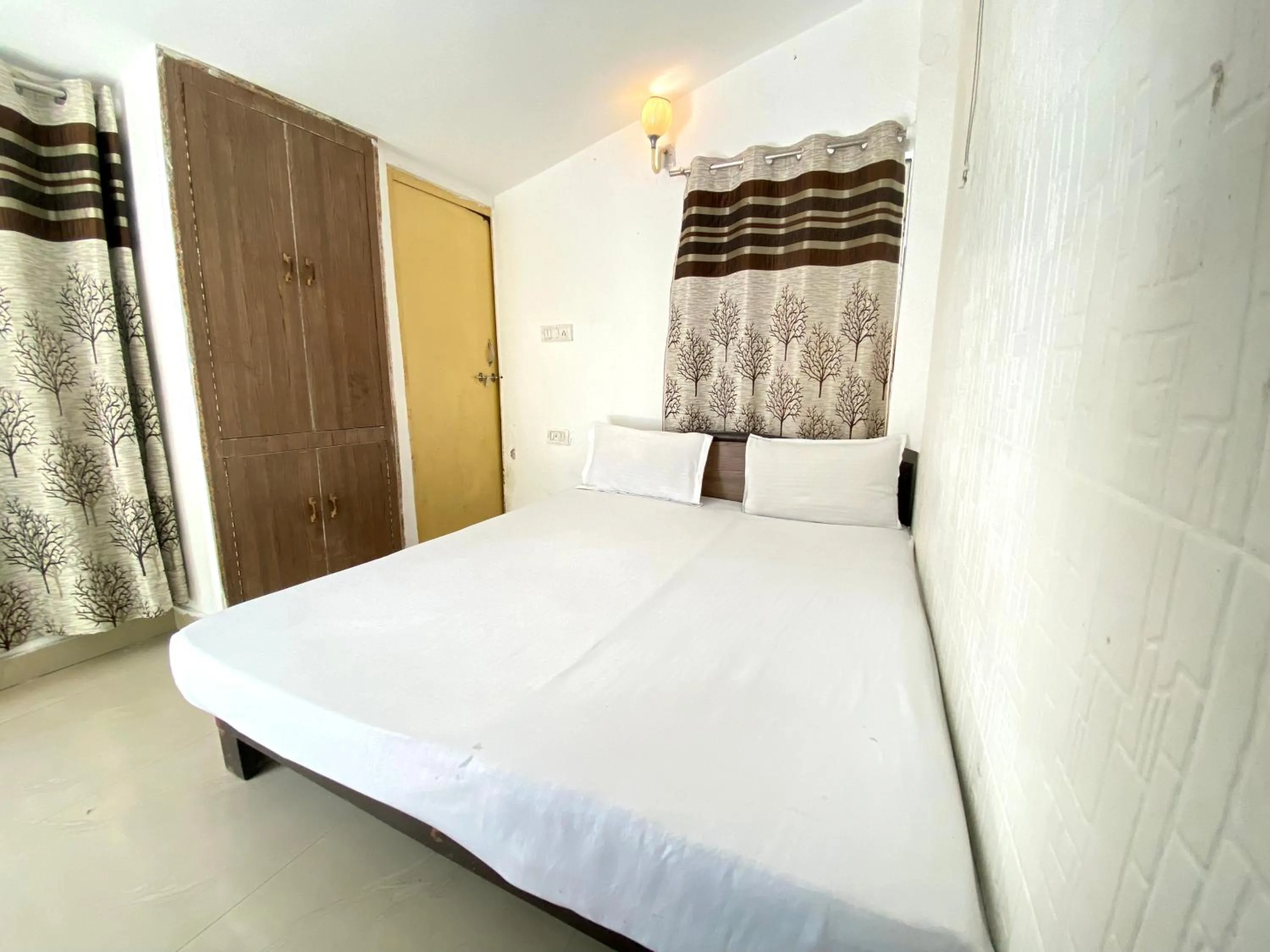 Bed in Sonu Guesthouse & Hostel, Rishikesh