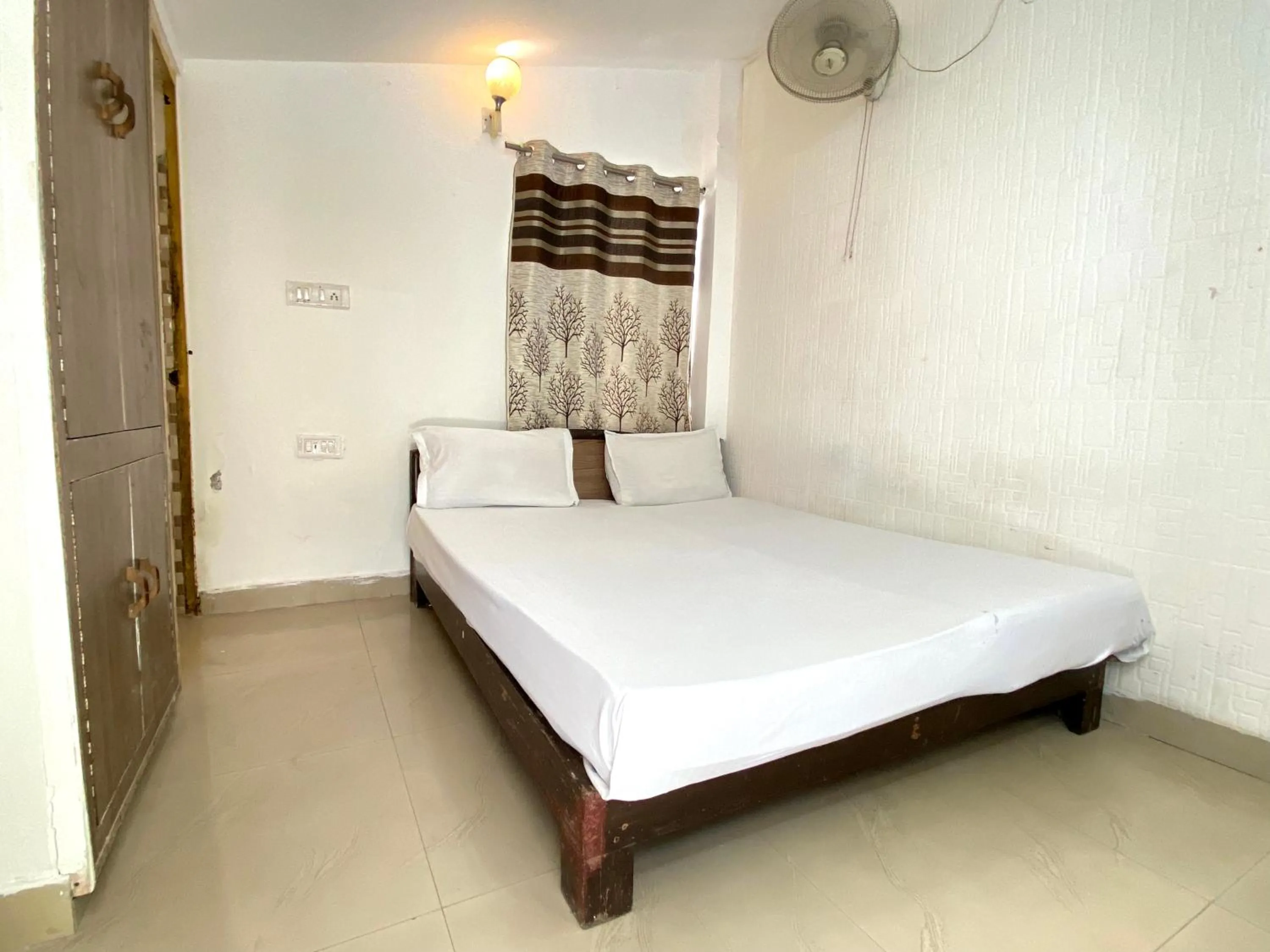 Bed in Sonu Guesthouse & Hostel, Rishikesh