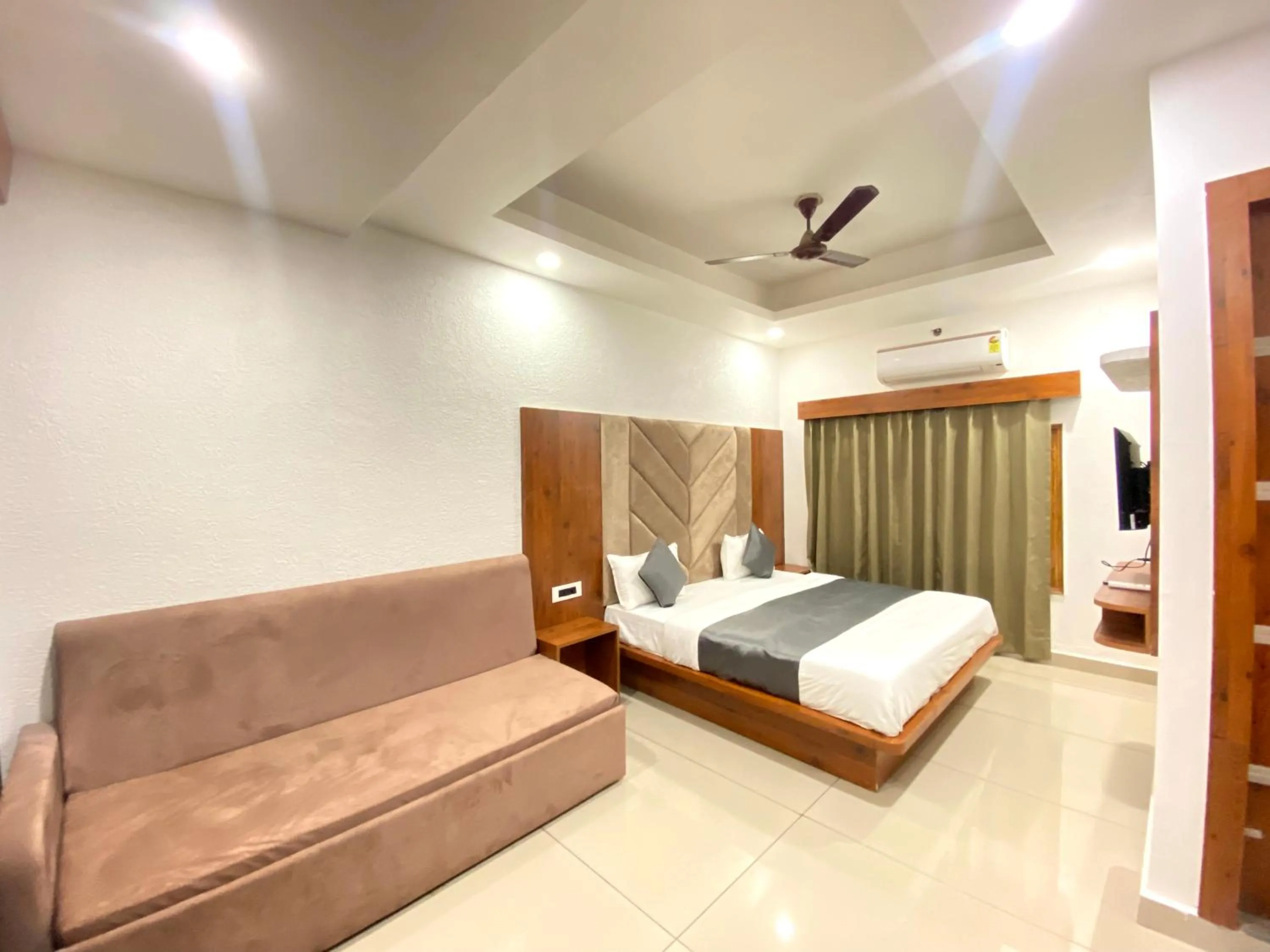 Bed in Sonu Guesthouse & Hostel, Rishikesh