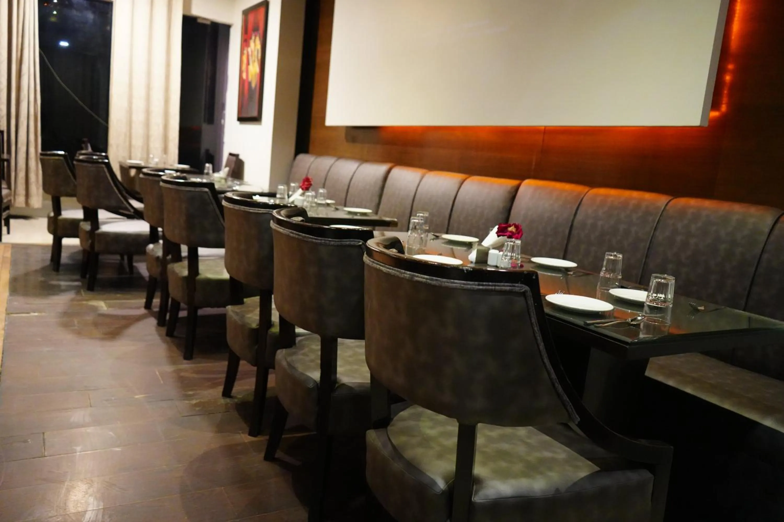 Restaurant/places to eat in Spree Hotel Meerut