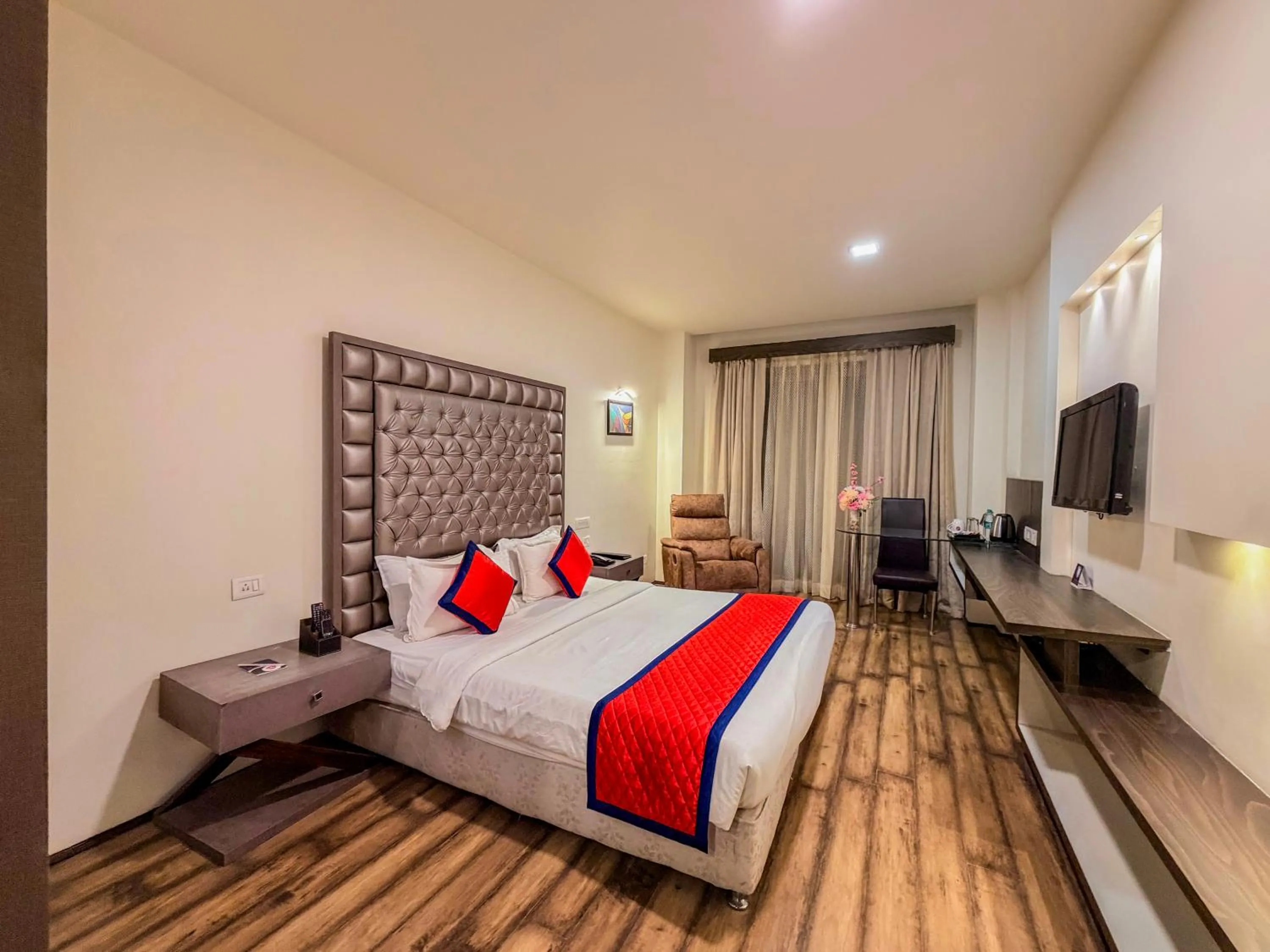 Bed in Spree Hotel Meerut