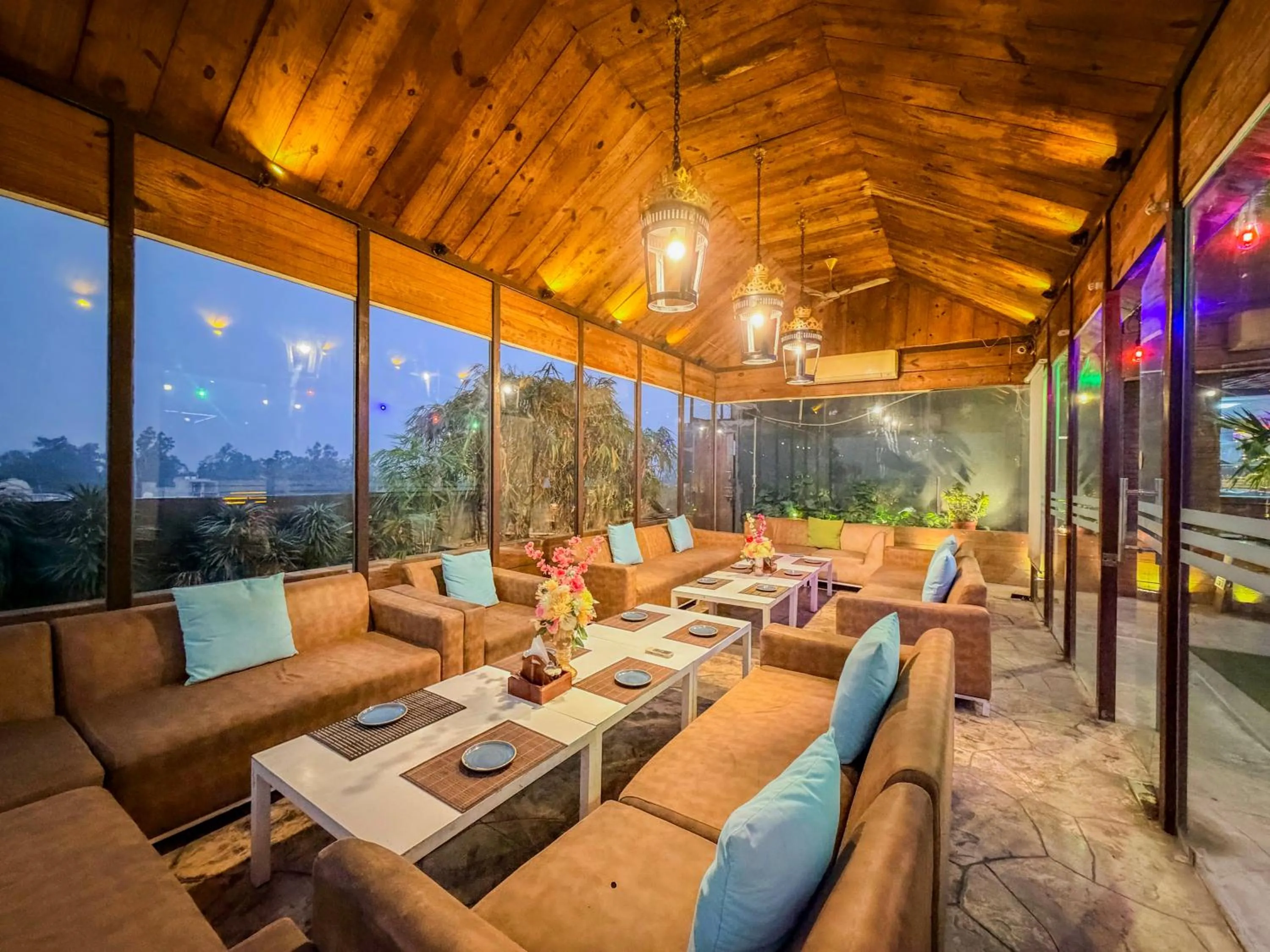 Lounge or bar in Spree Hotel Meerut