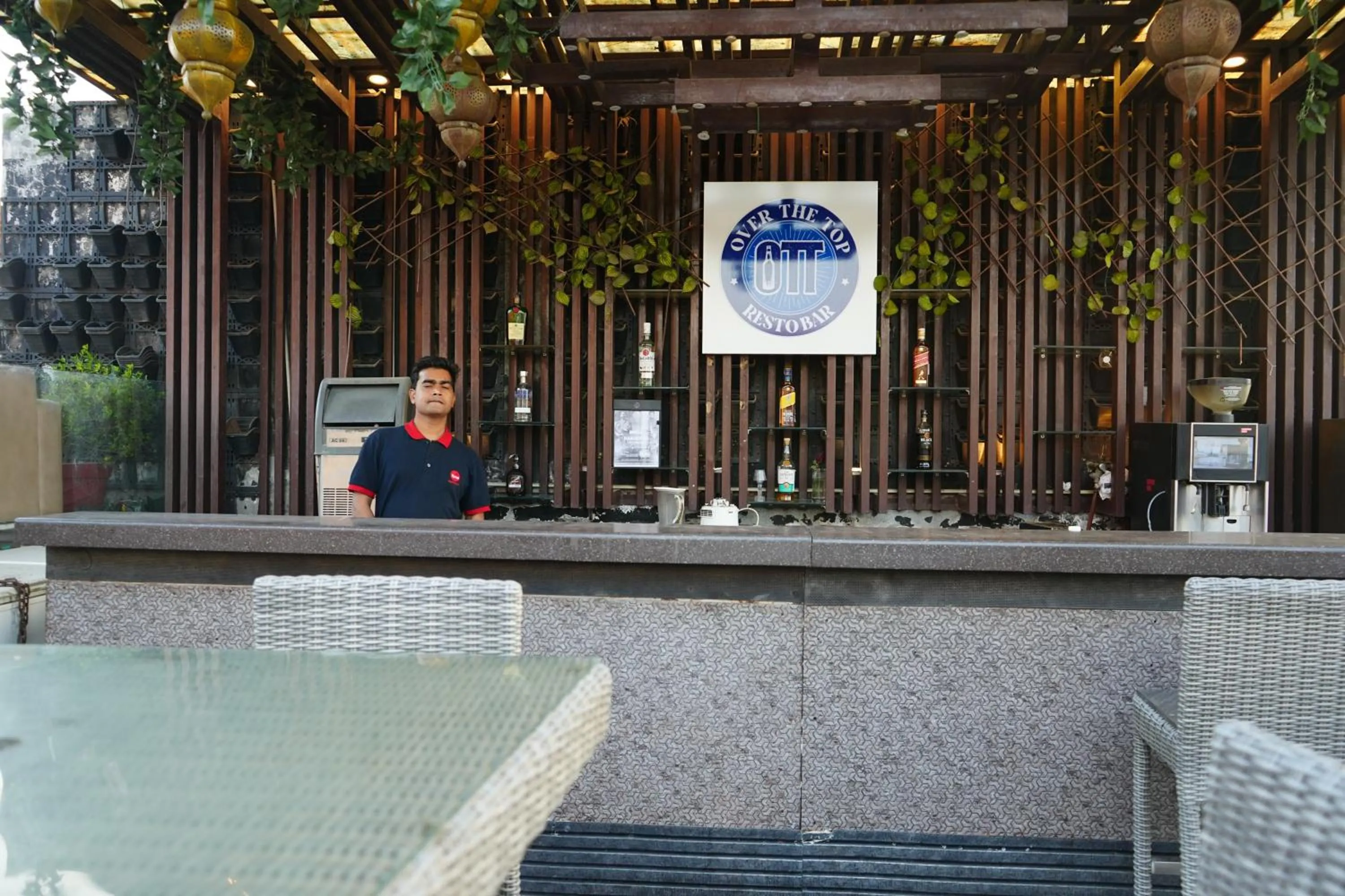 Restaurant/places to eat in Spree Hotel Meerut