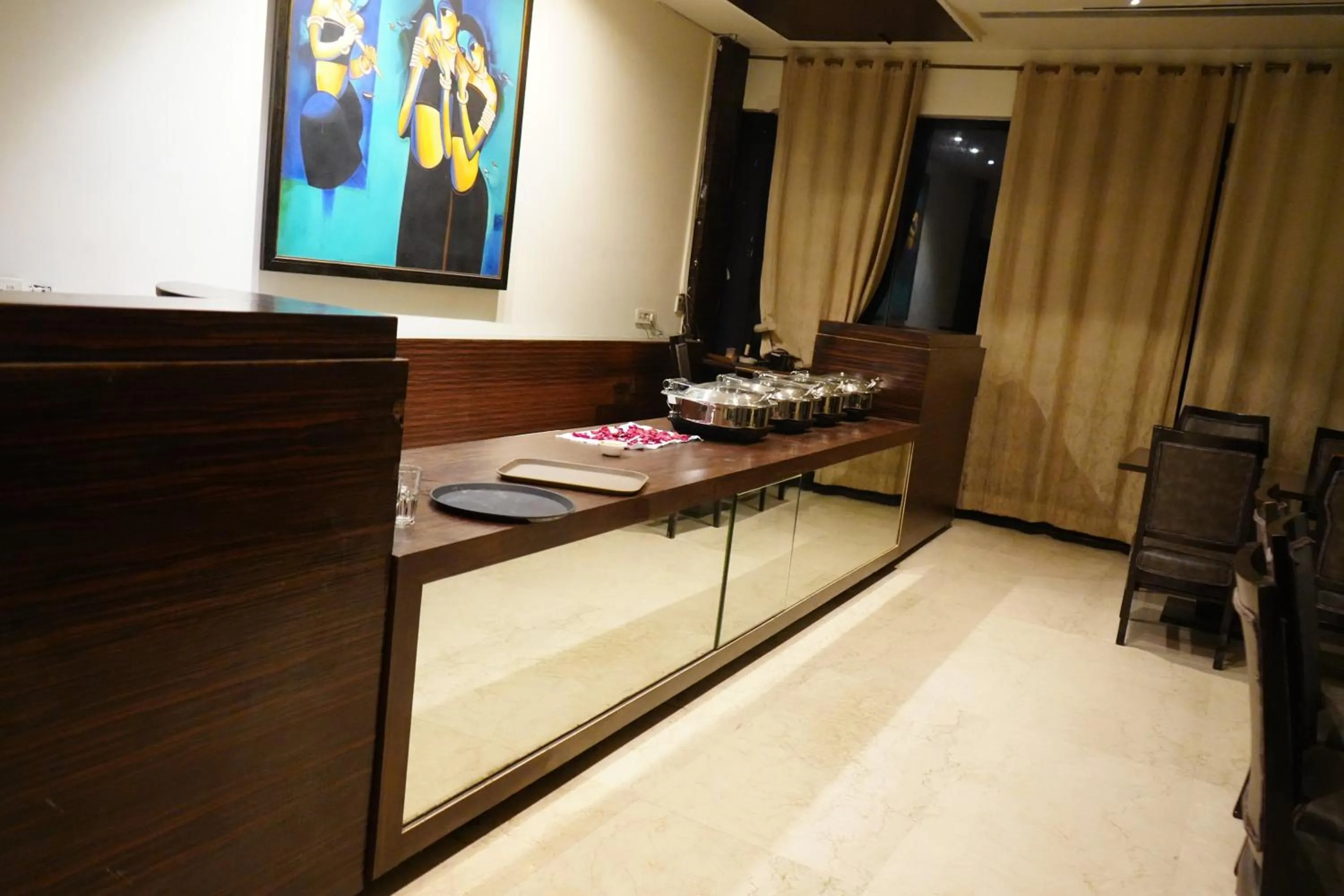 Restaurant/places to eat in Spree Hotel Meerut
